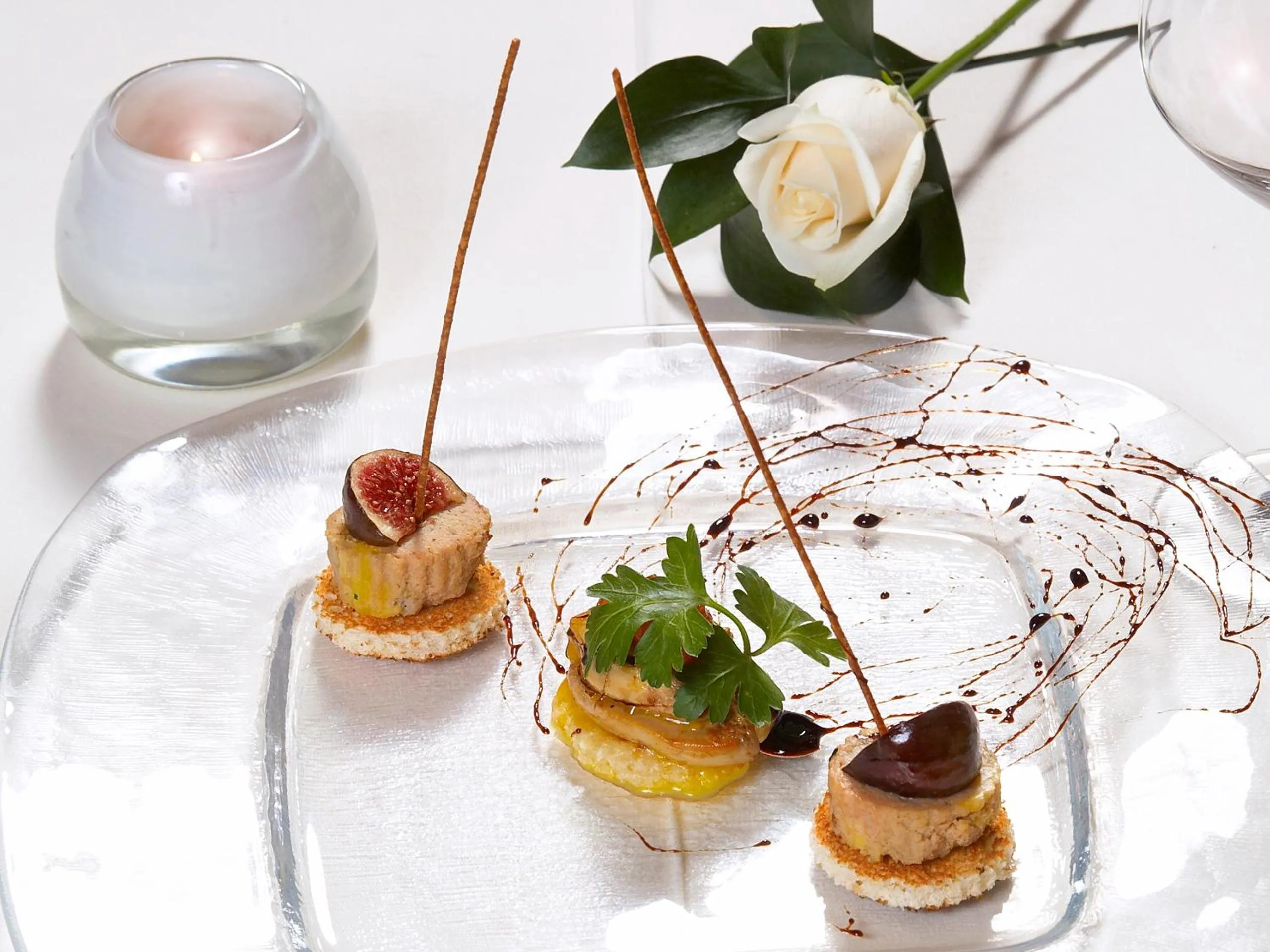 Restaurant/places to eat in Hôtel la Suite