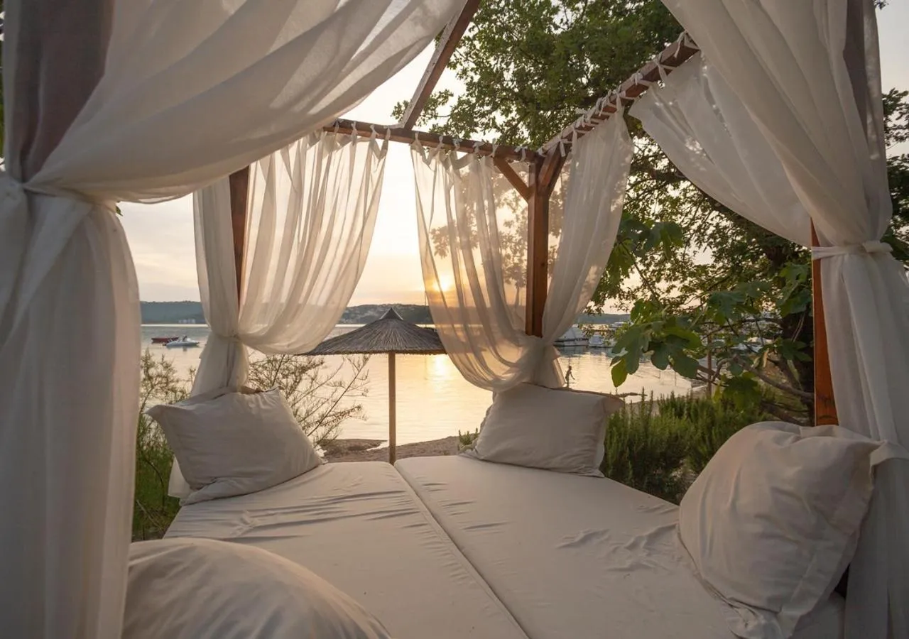 Natural landscape, Bed in Krk Mobile Homes