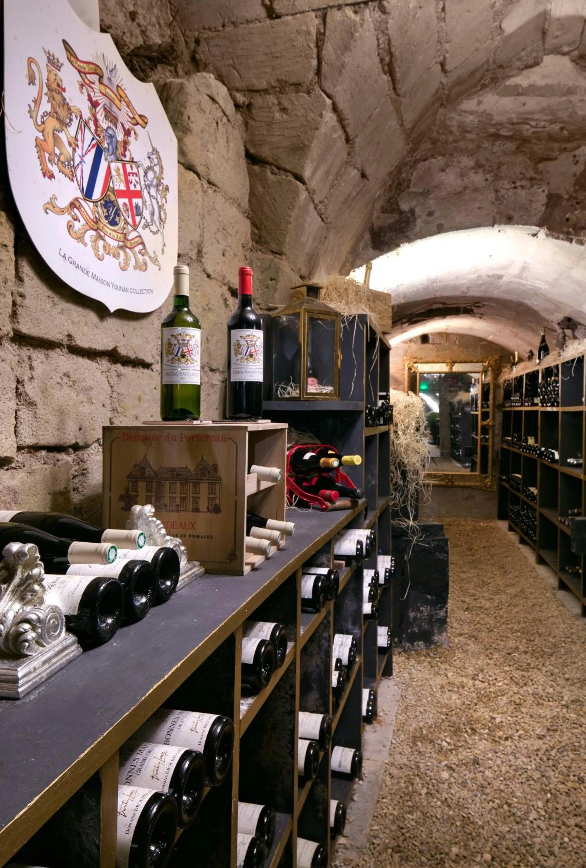 Lounge or bar in Chateau Le Prieuré Saumur - La Maison Younan