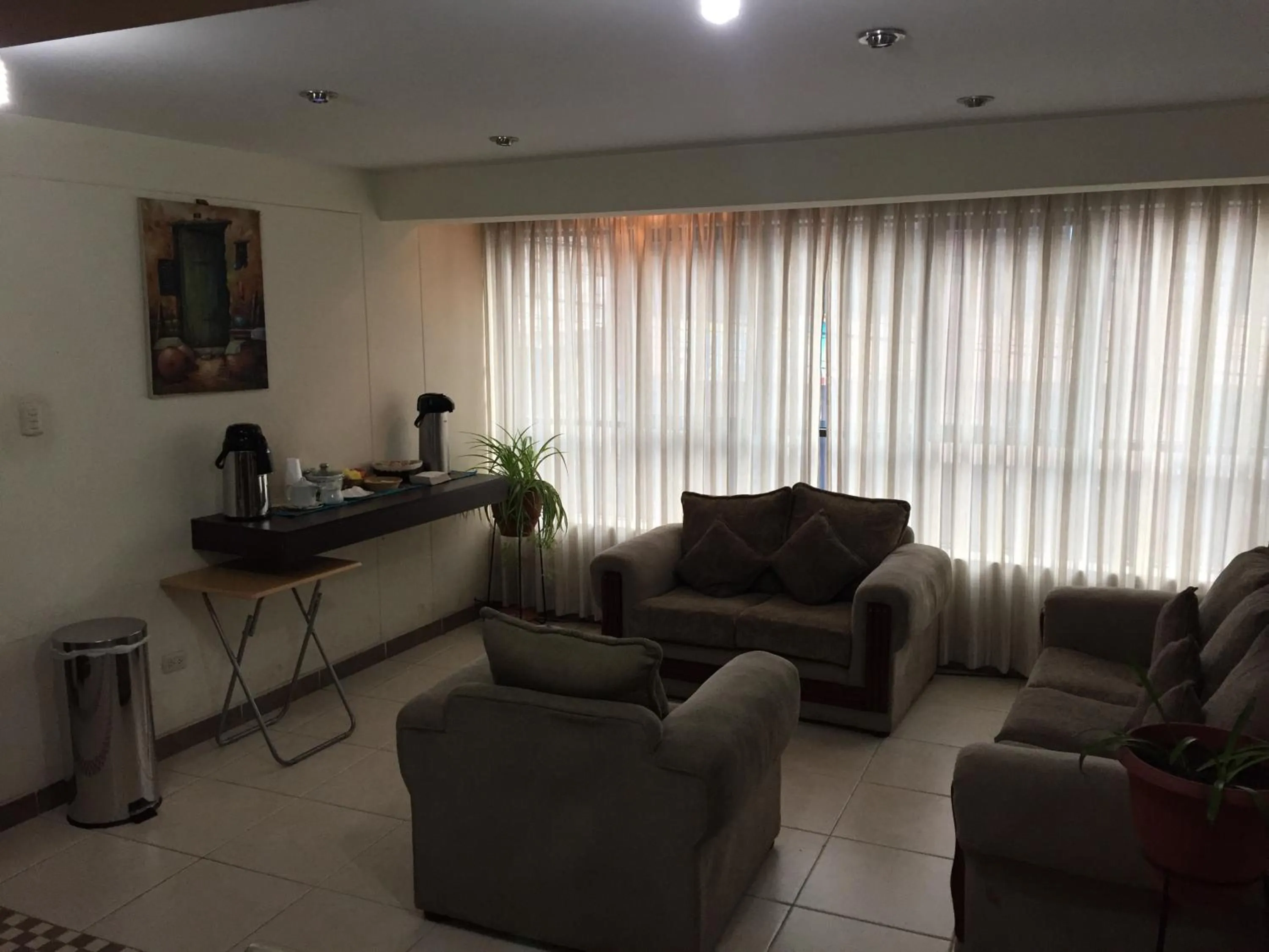 Non alcoholic drinks in Kapac Inn Hotel