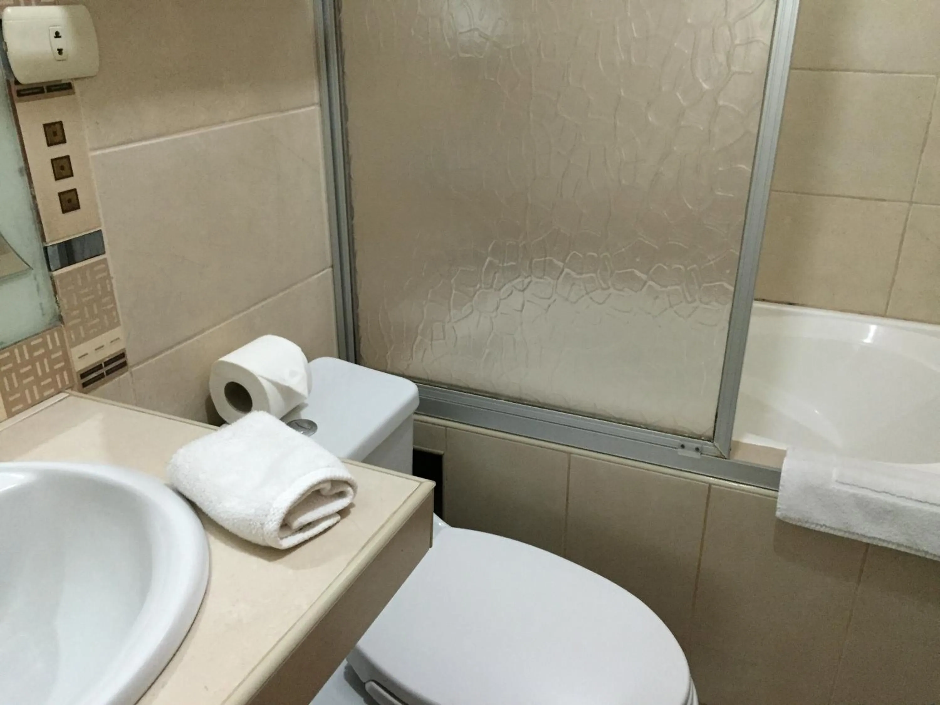 Bathroom in Kapac Inn Hotel