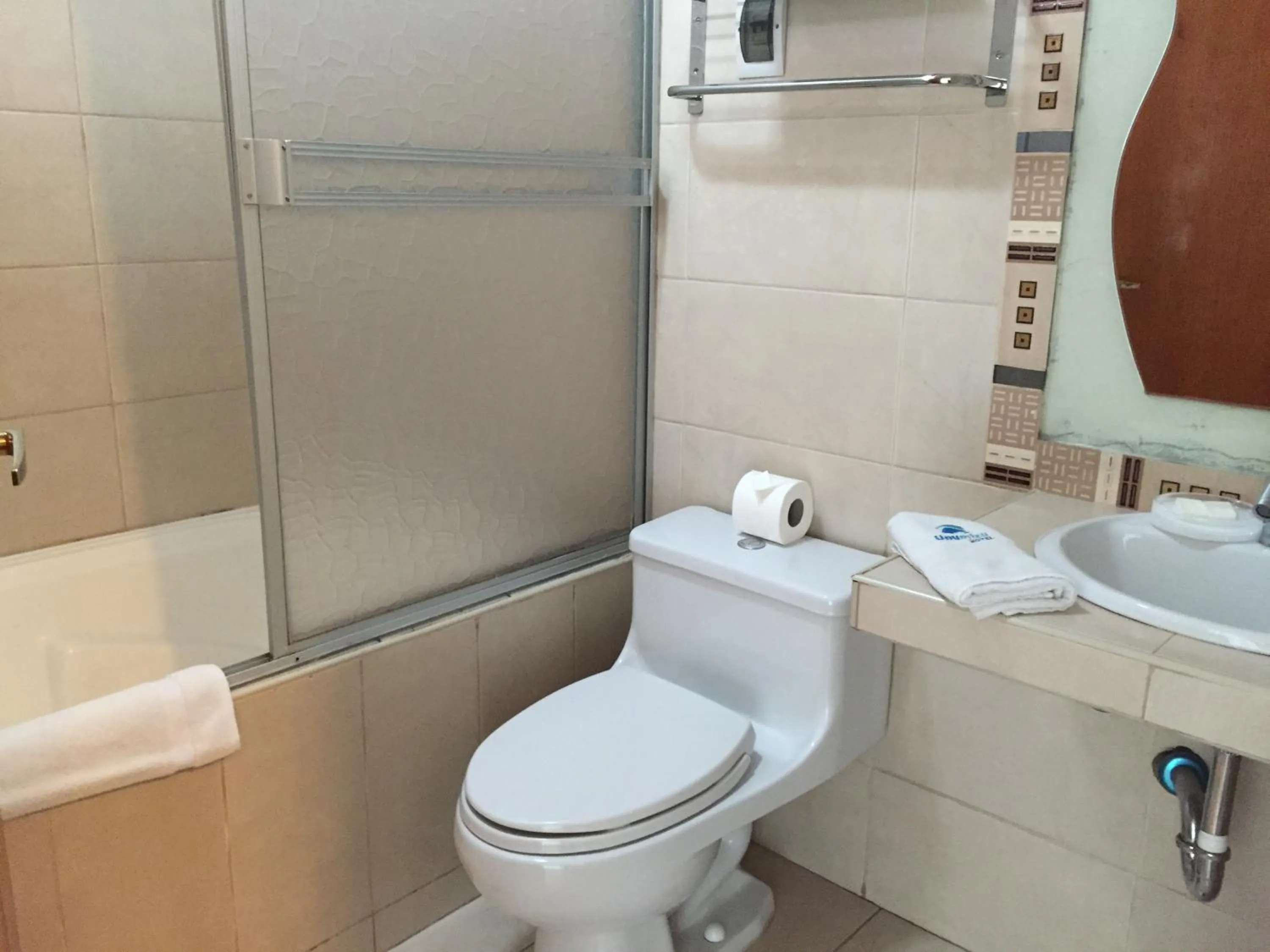 Bathroom in Kapac Inn Hotel