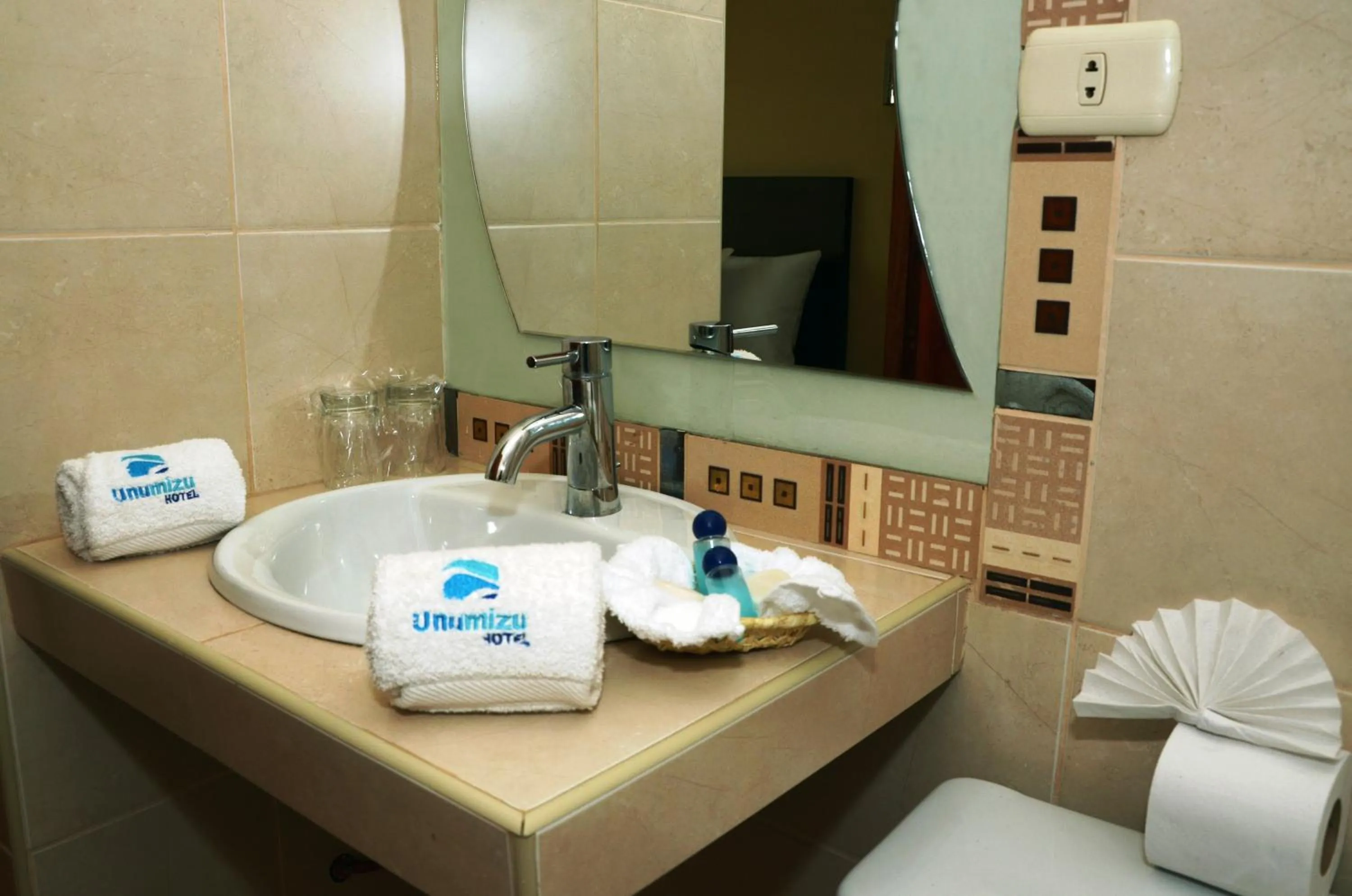 Bathroom in Kapac Inn Hotel