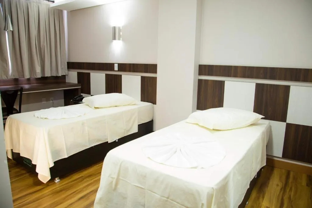 Bed in Hotel Maestro Executive Toledo