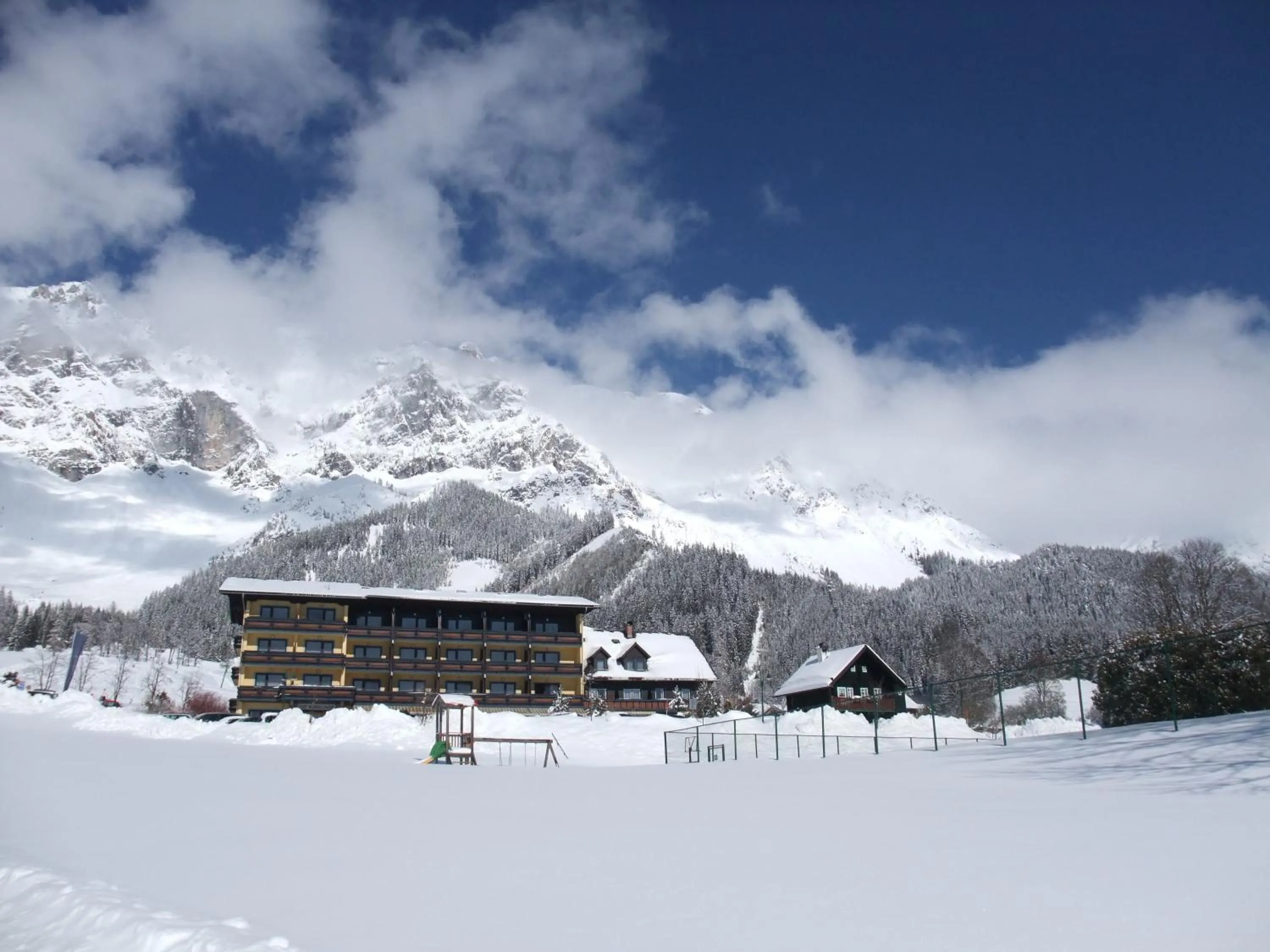 Facade/entrance in Ferienhotel Knollhof