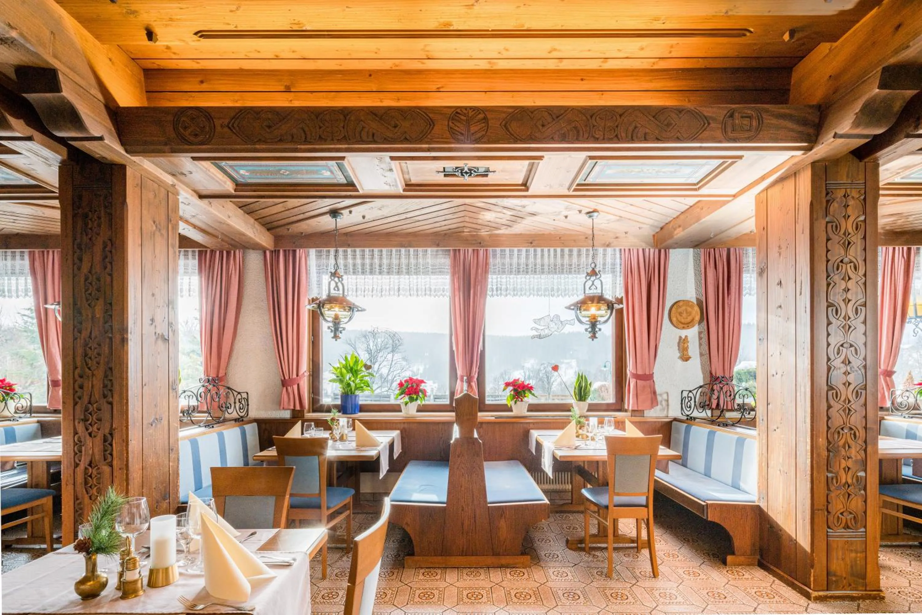 Restaurant/places to eat in Ferienhotel Knollhof