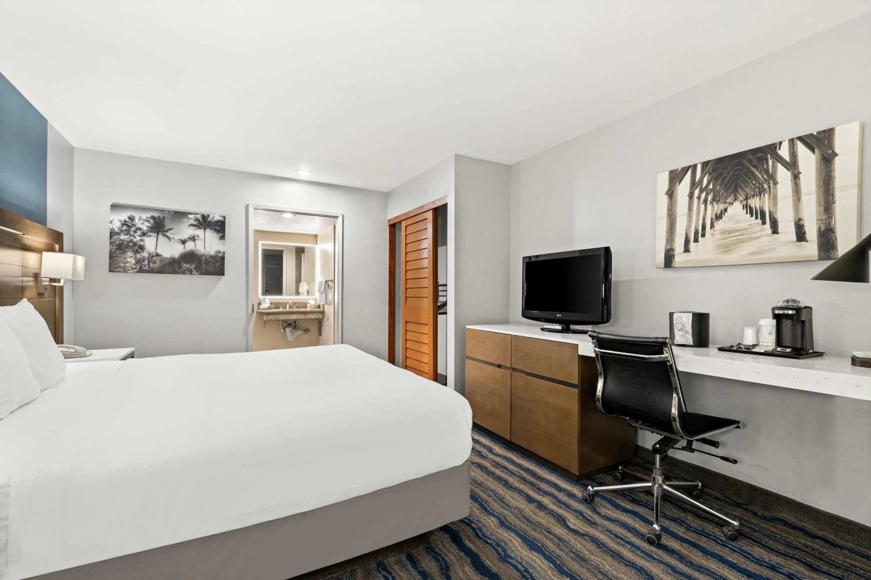 Bedroom, Bed in Best Western Chula Vista/Otay Valley Hotel