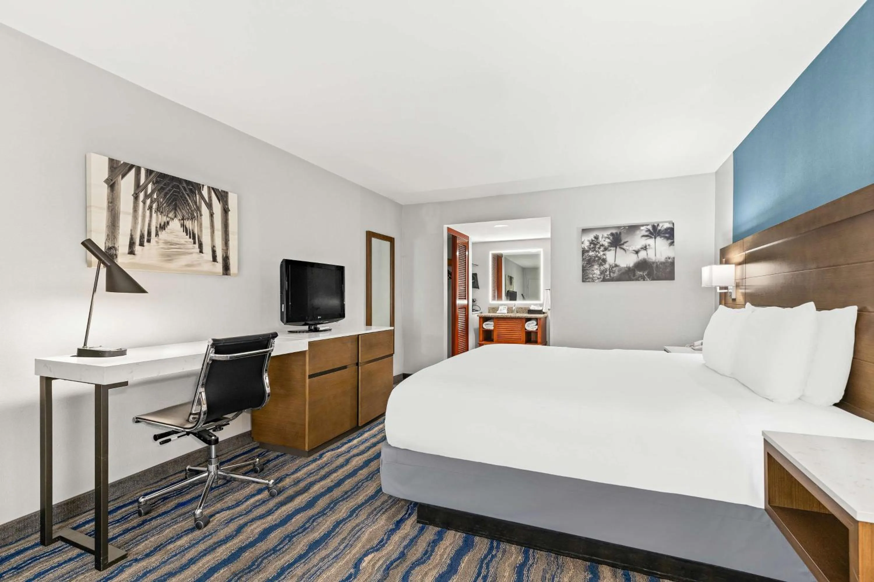 Bedroom, Bed in Best Western Chula Vista/Otay Valley Hotel