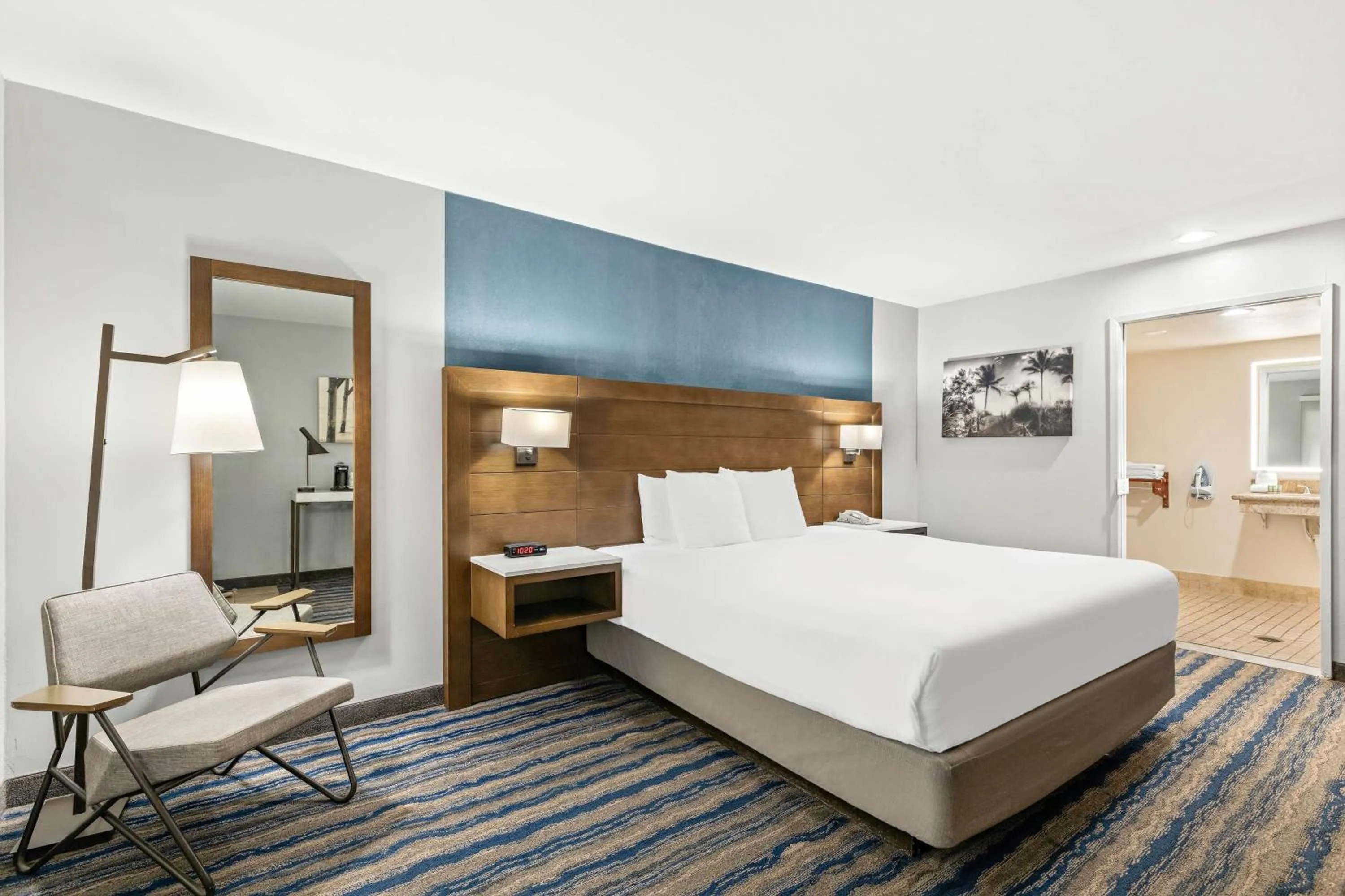 Bedroom, Bed in Best Western Chula Vista/Otay Valley Hotel