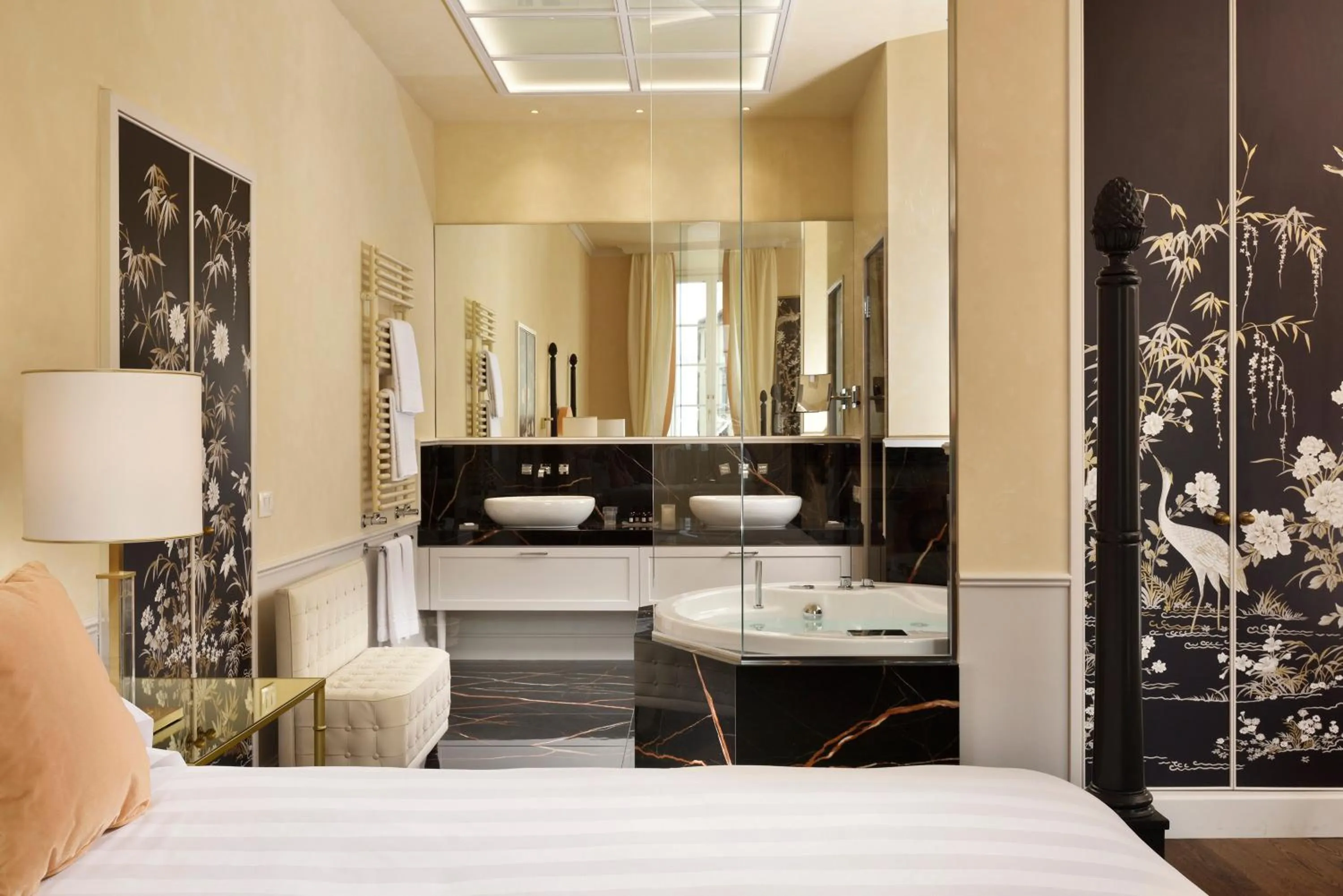 Bathroom, Bed in San Firenze Suites & Spa