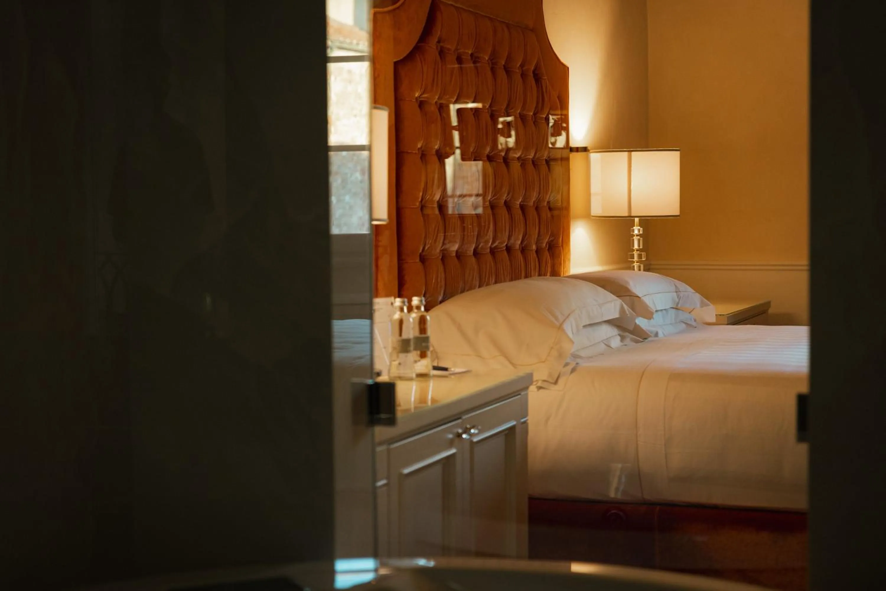 Bed in San Firenze Suites & Spa