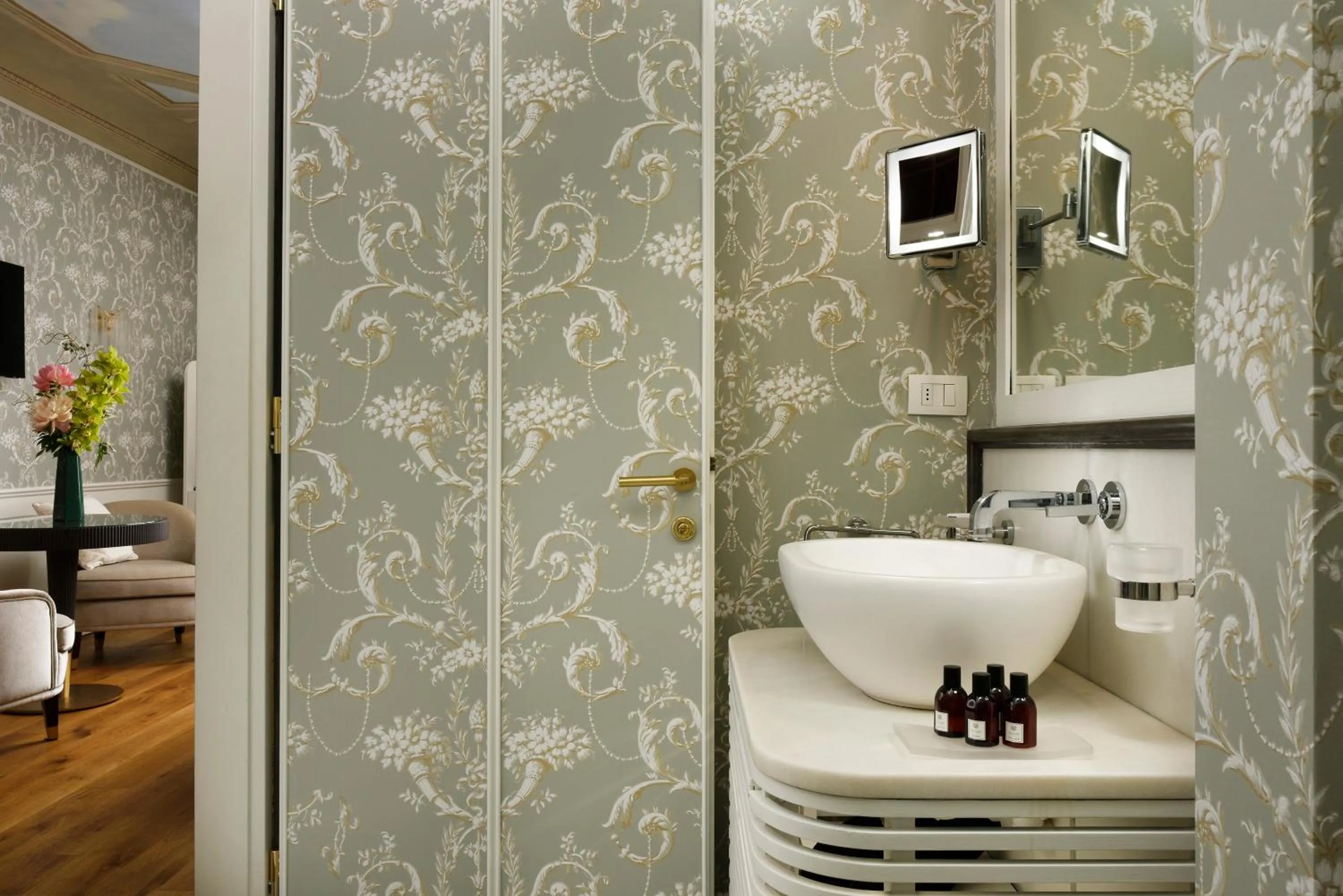Bathroom in San Firenze Suites & Spa