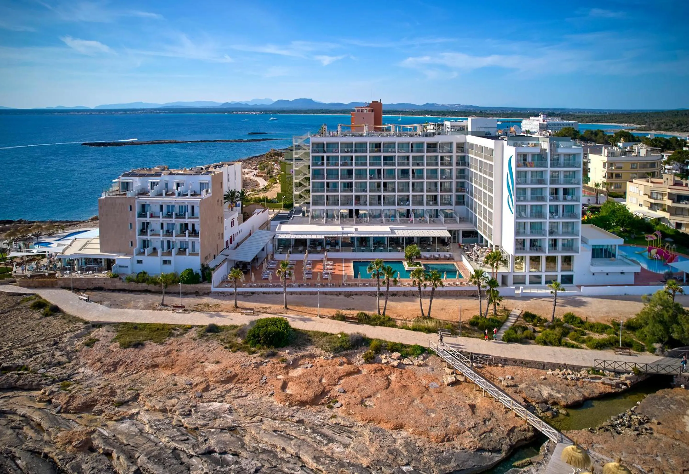Bird's eye view in Universal Hotel Romantica