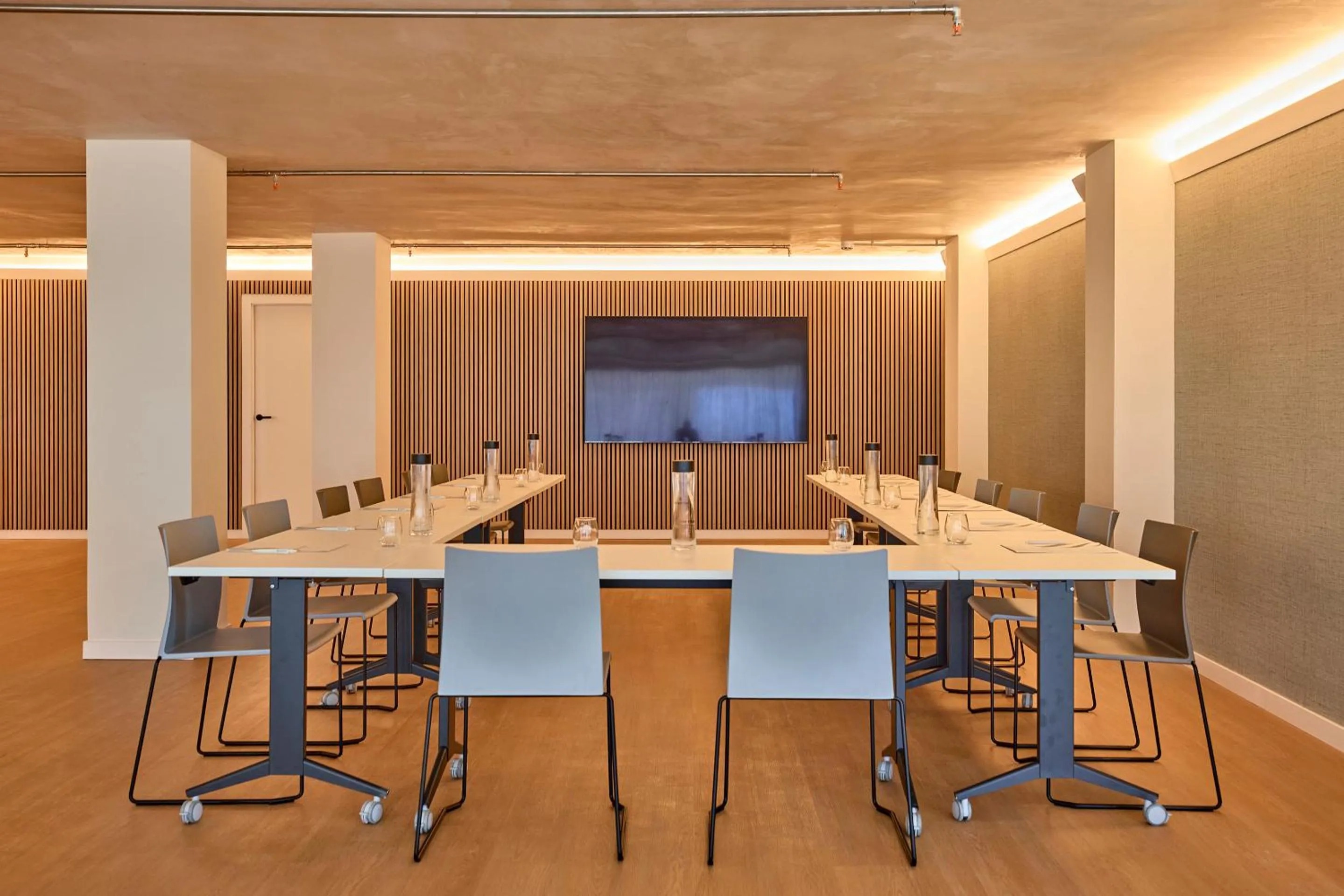 Meeting/conference room in Universal Hotel Romantica