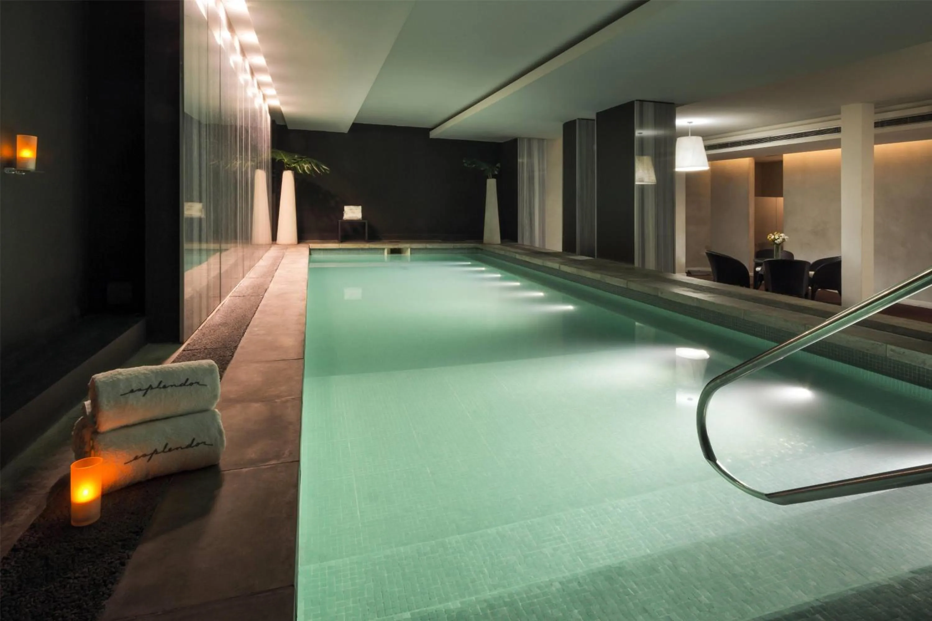 Swimming pool in Esplendor by Wyndham Montevideo Cervantes