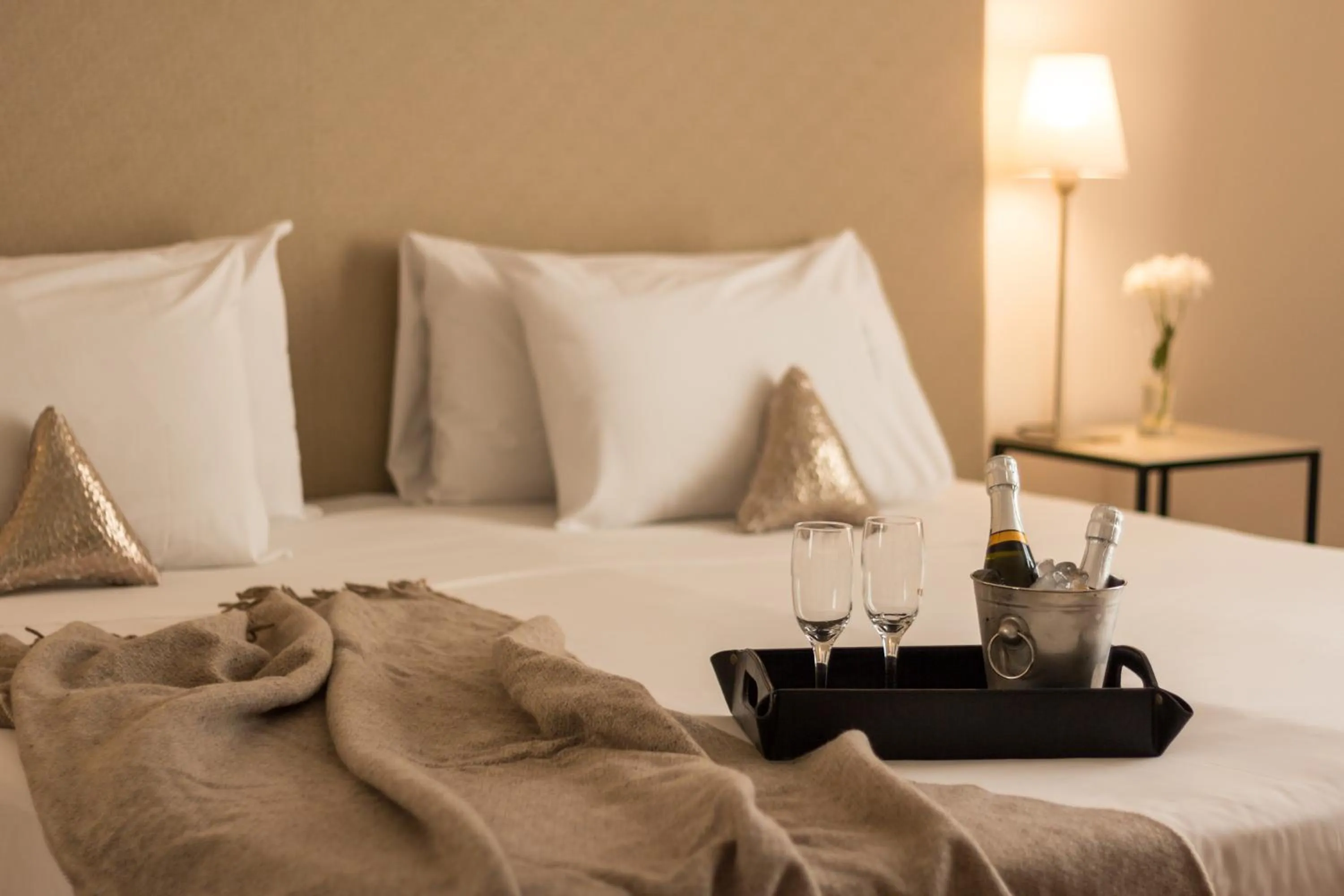 Decorative detail, Bed in Esplendor by Wyndham Montevideo Cervantes