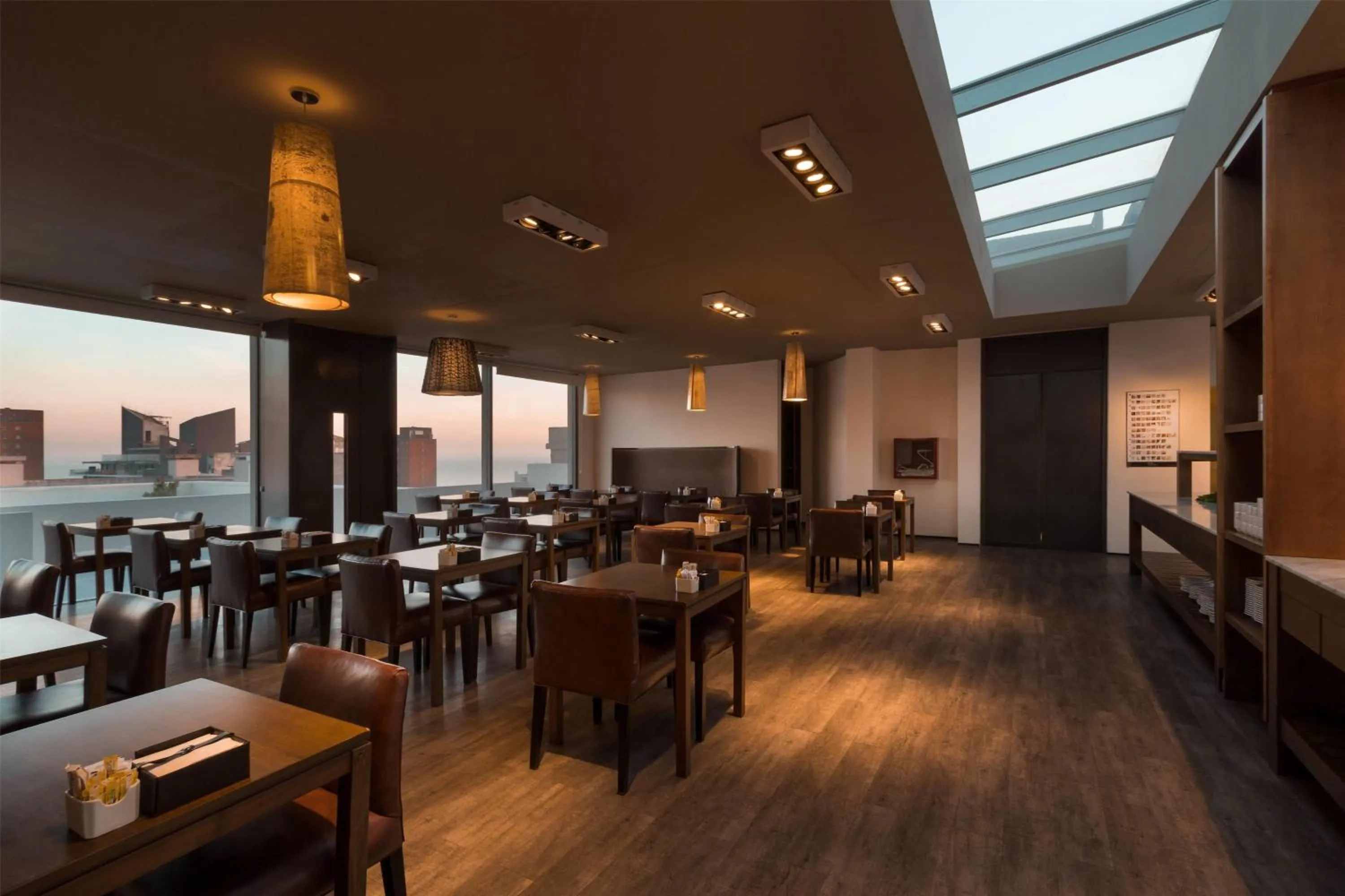 Restaurant/places to eat in Esplendor by Wyndham Montevideo Cervantes