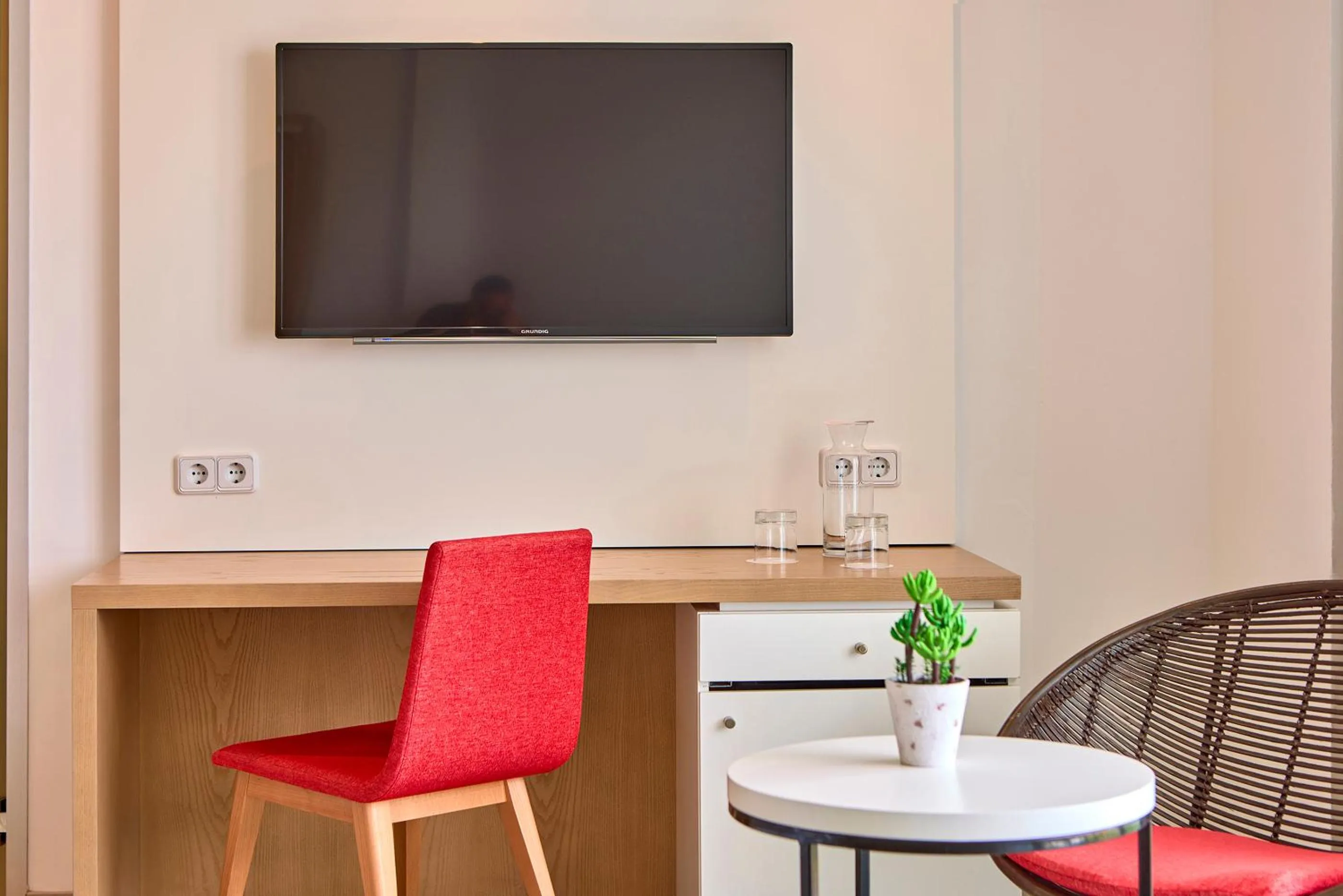 Seating area in Universal Hotel Perla