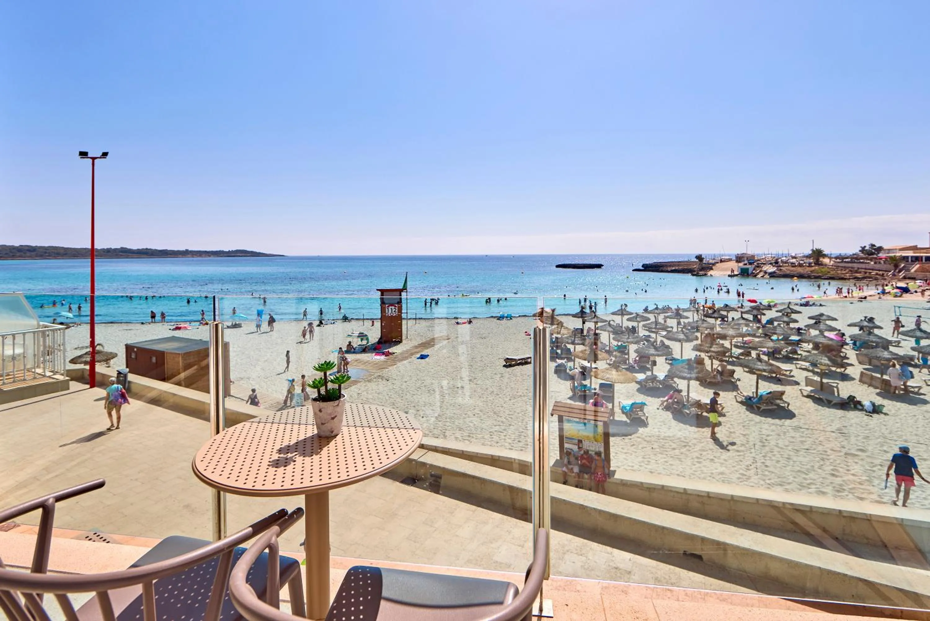 Balcony/Terrace in Universal Hotel Perla