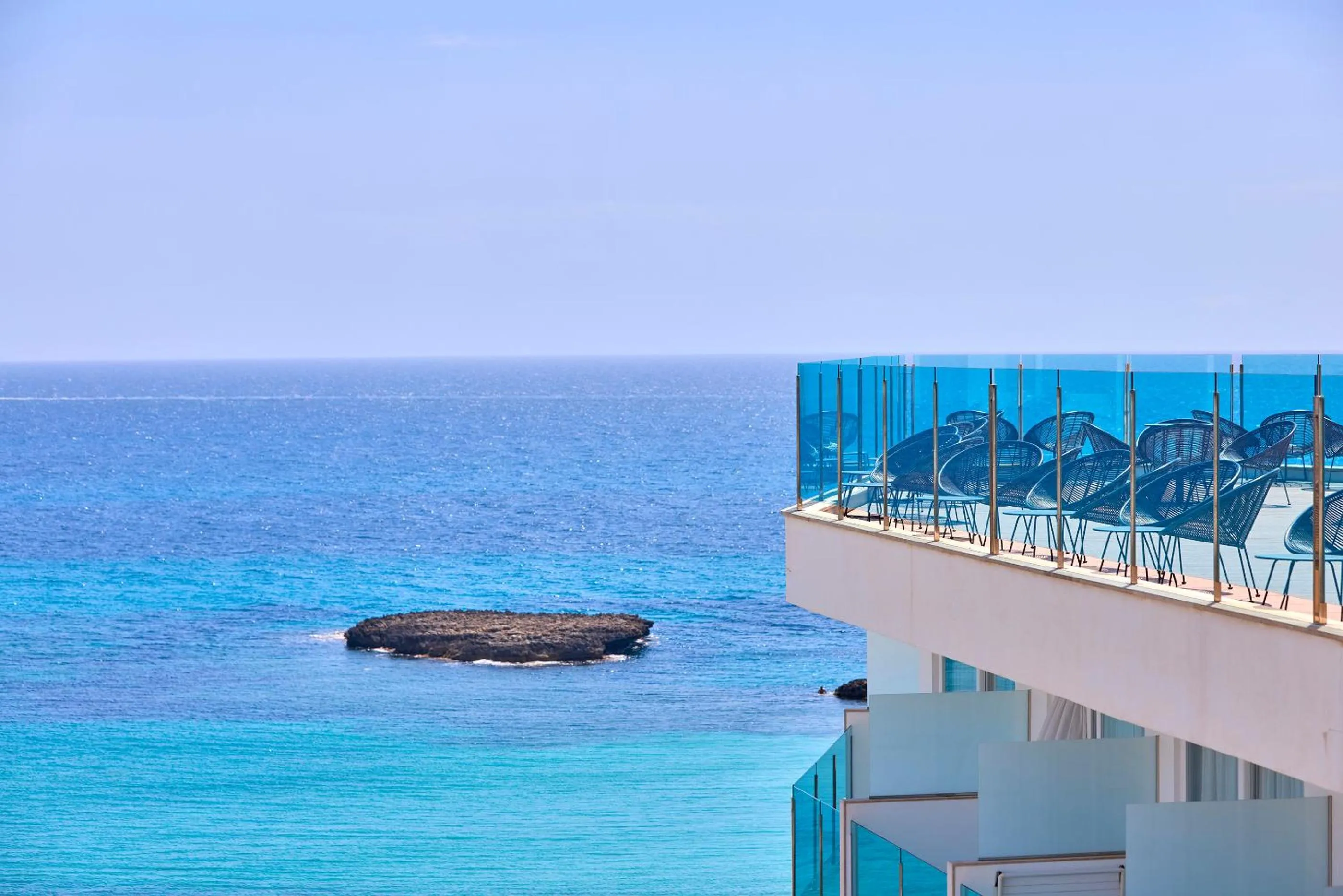 Balcony/Terrace in Universal Hotel Perla