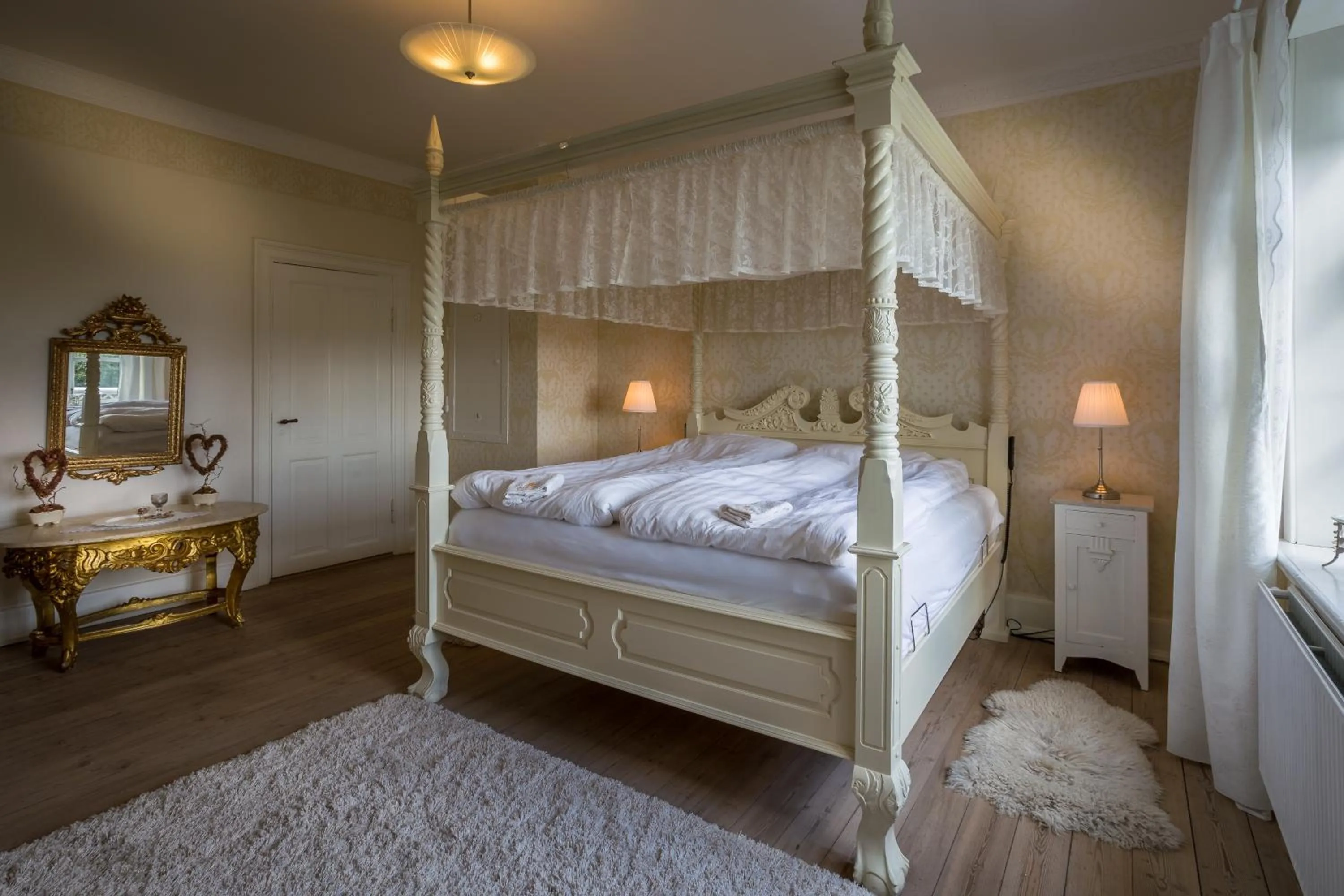 Bed in Jungshoved Præstegård B&B