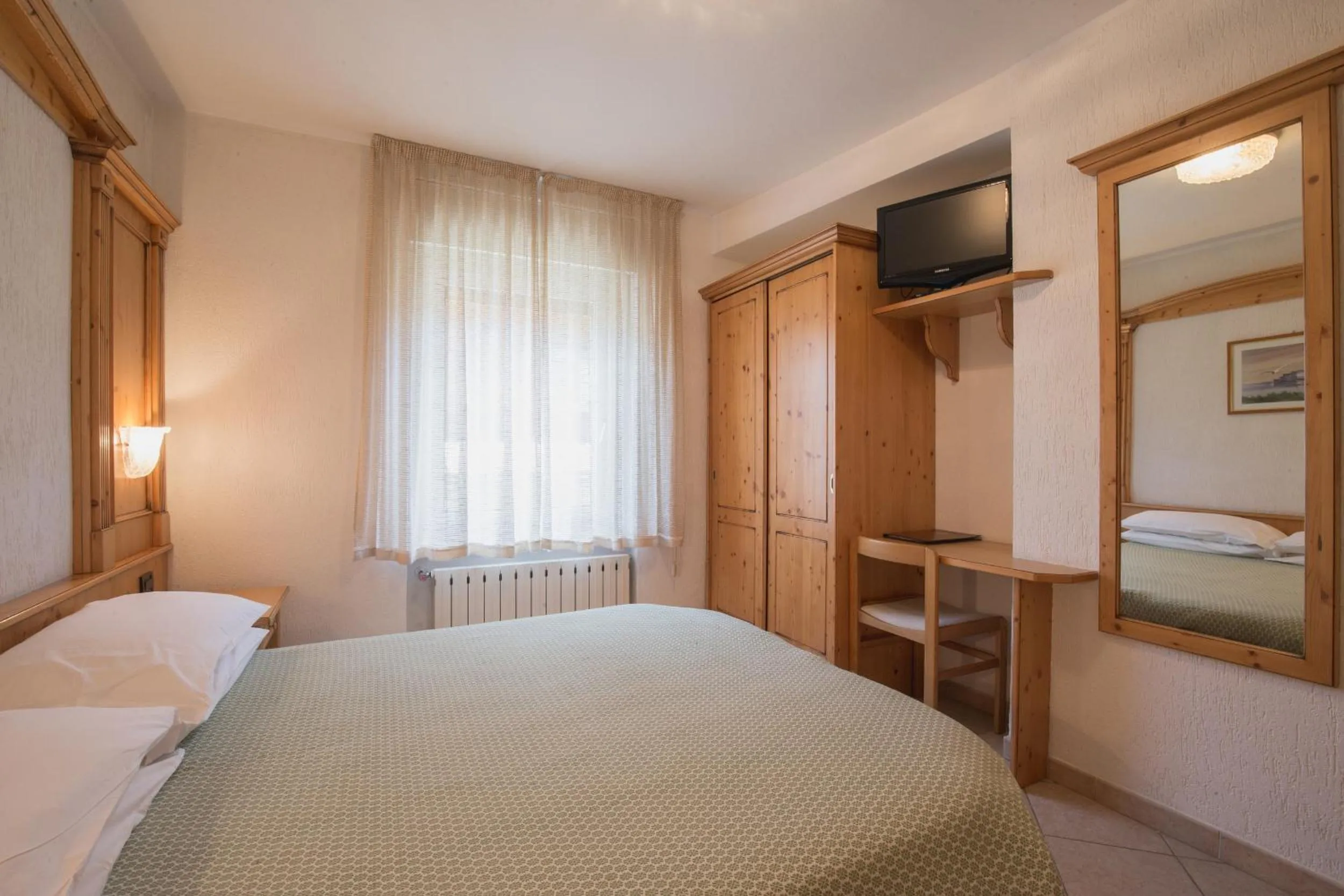 Bedroom, Bed in Hotel Centrale