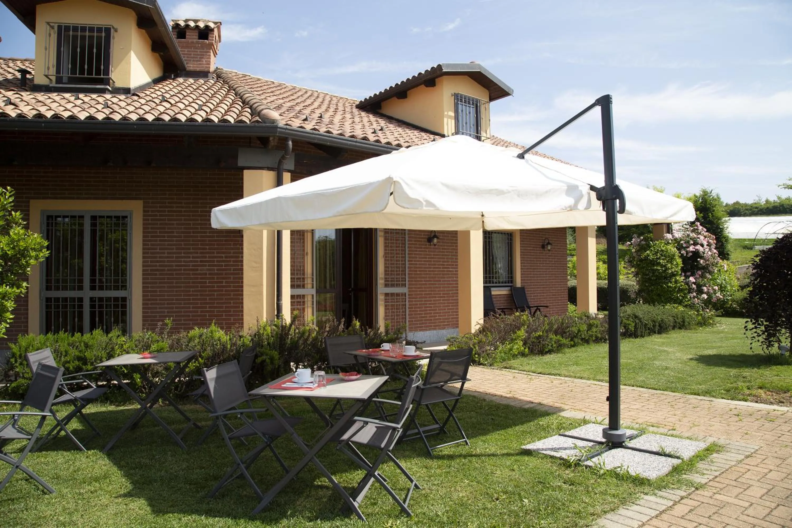 Garden in B&B La Frola