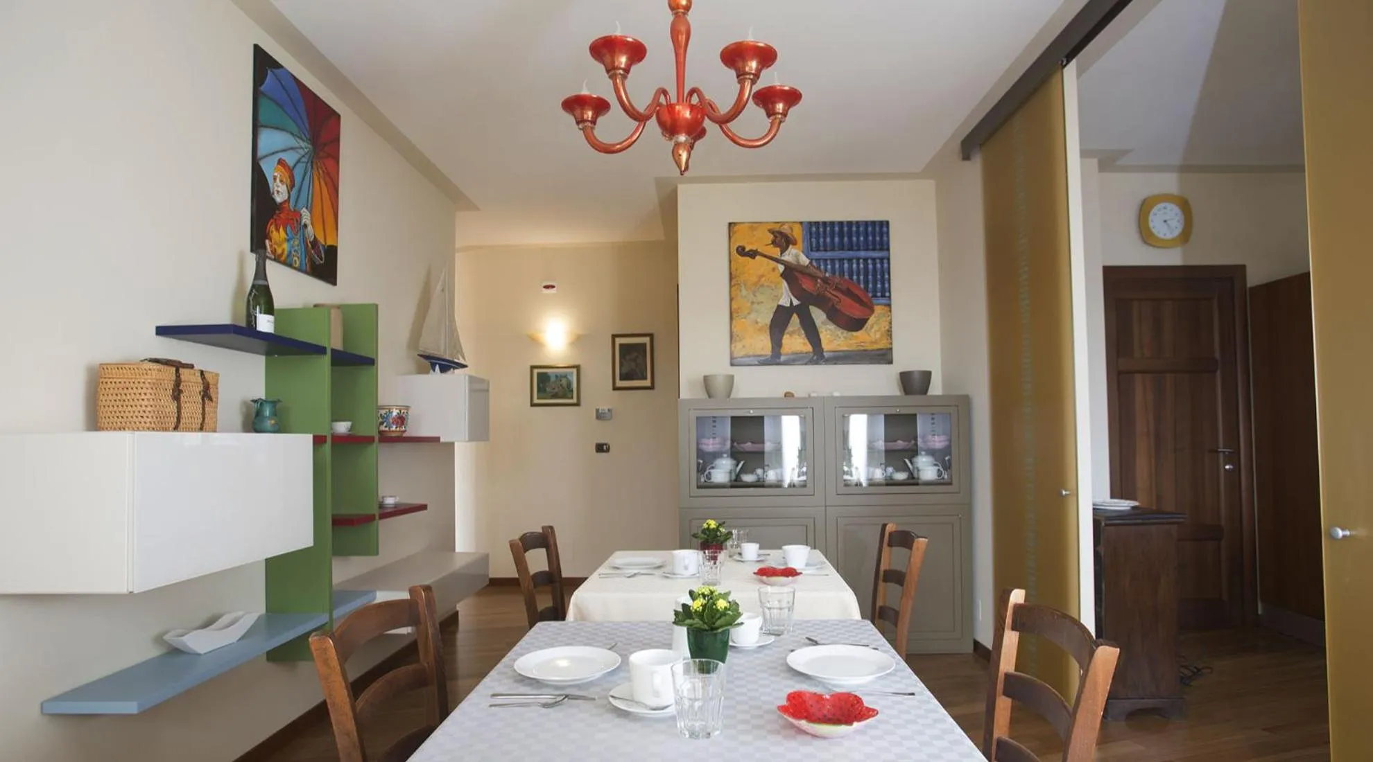 Communal lounge/ TV room in B&B La Frola