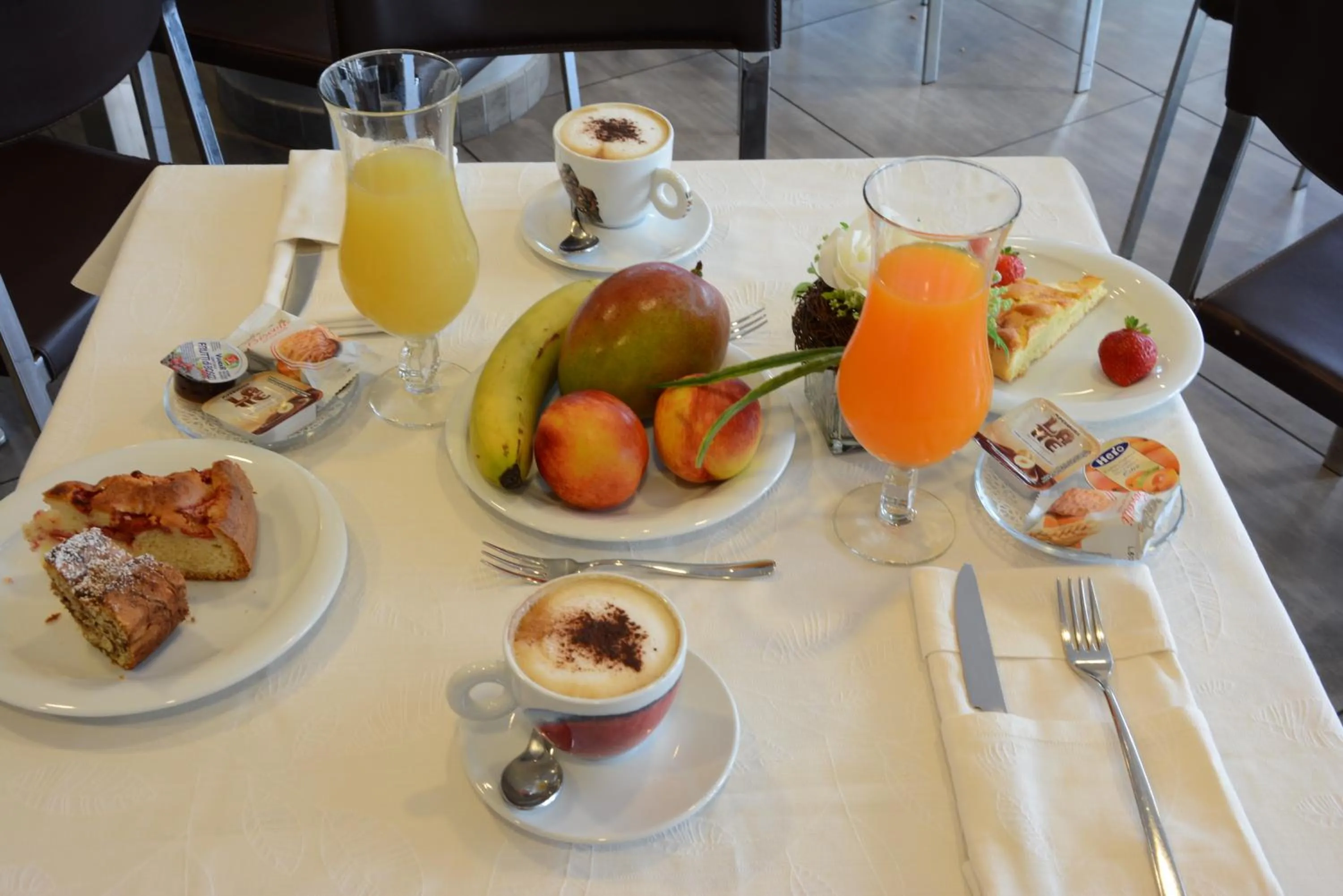 Food in Kiara Residence