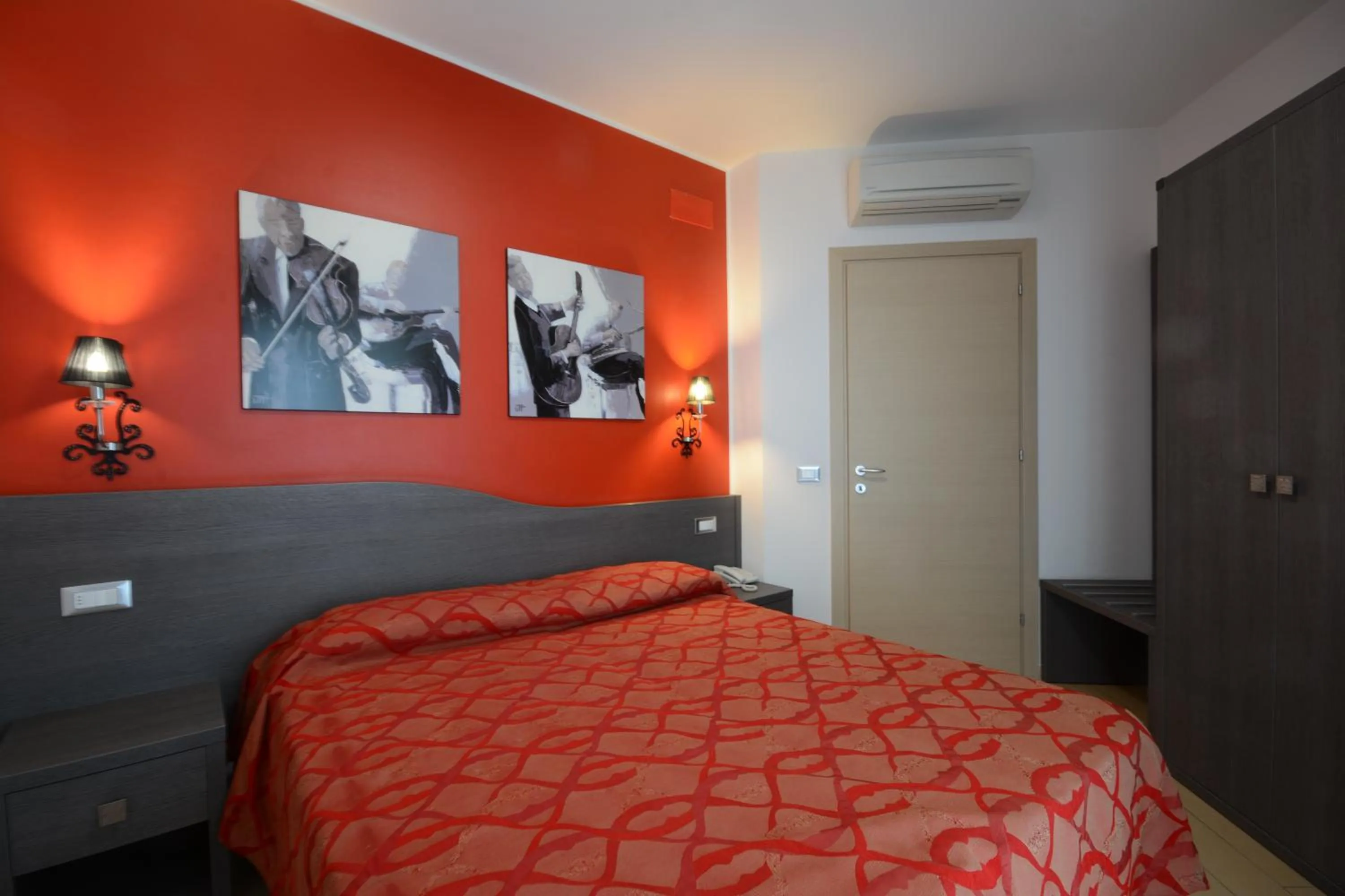 Bed in Kiara Residence