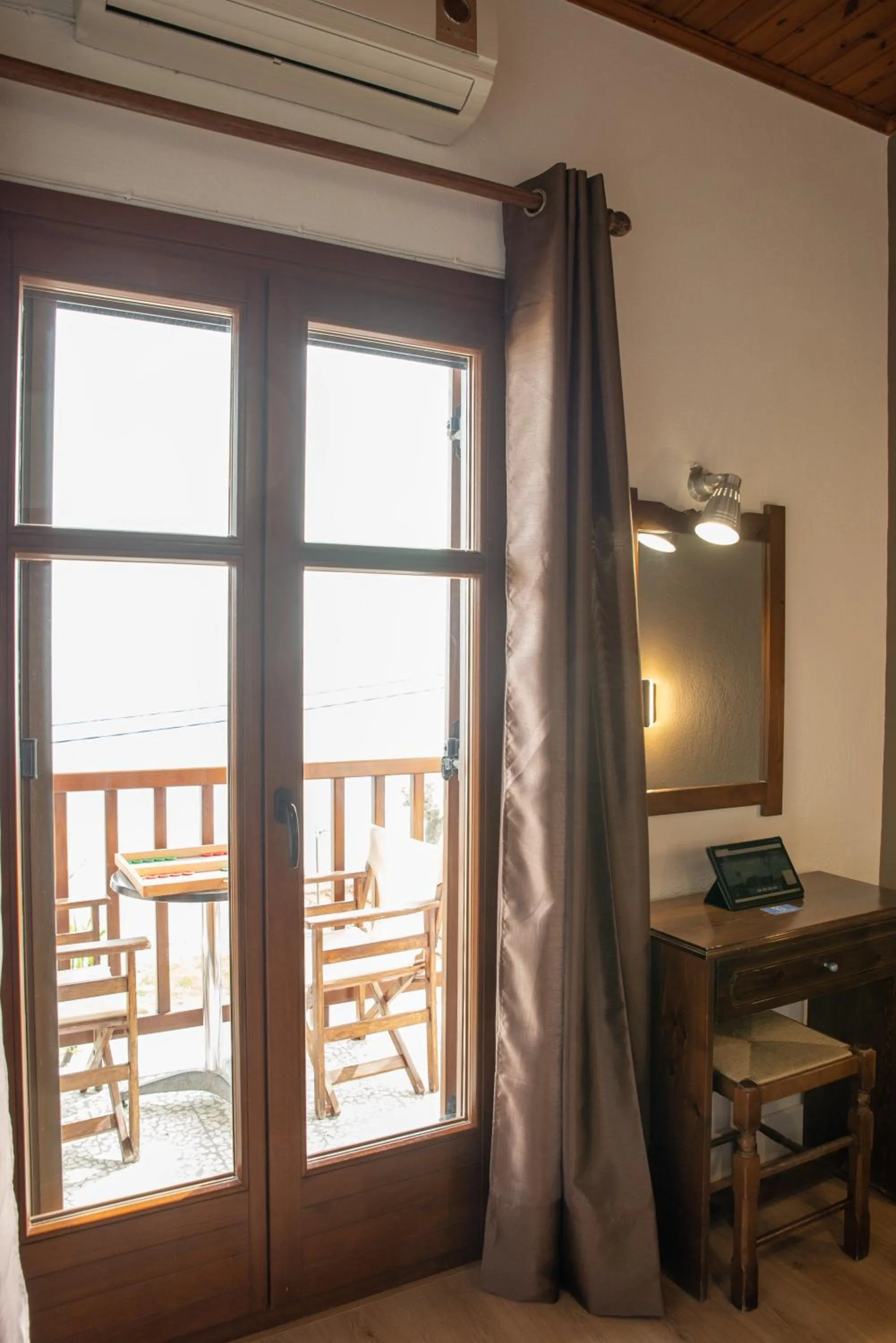 hair dresser in Hotel Cleopatra