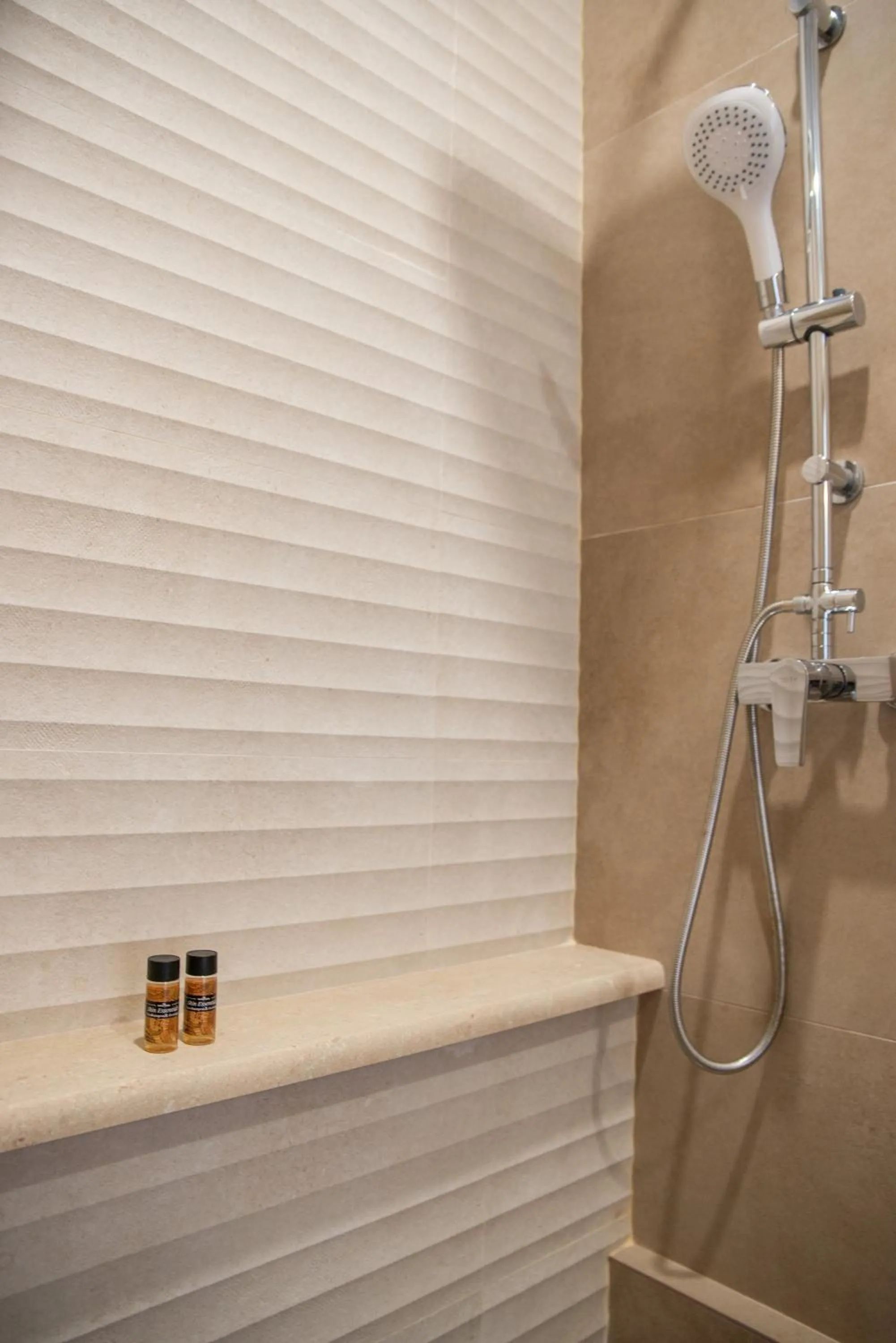 Shower in Hotel Cleopatra