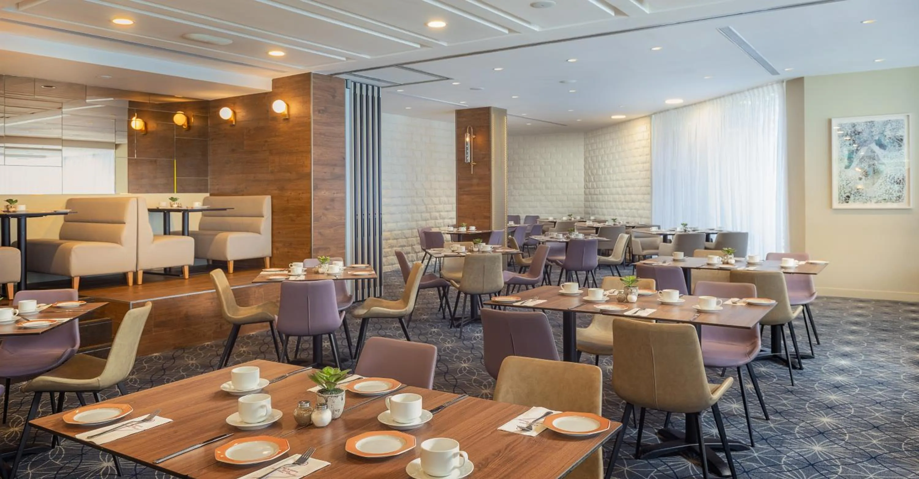 Restaurant/places to eat in Cassia Hotel Jerusalem