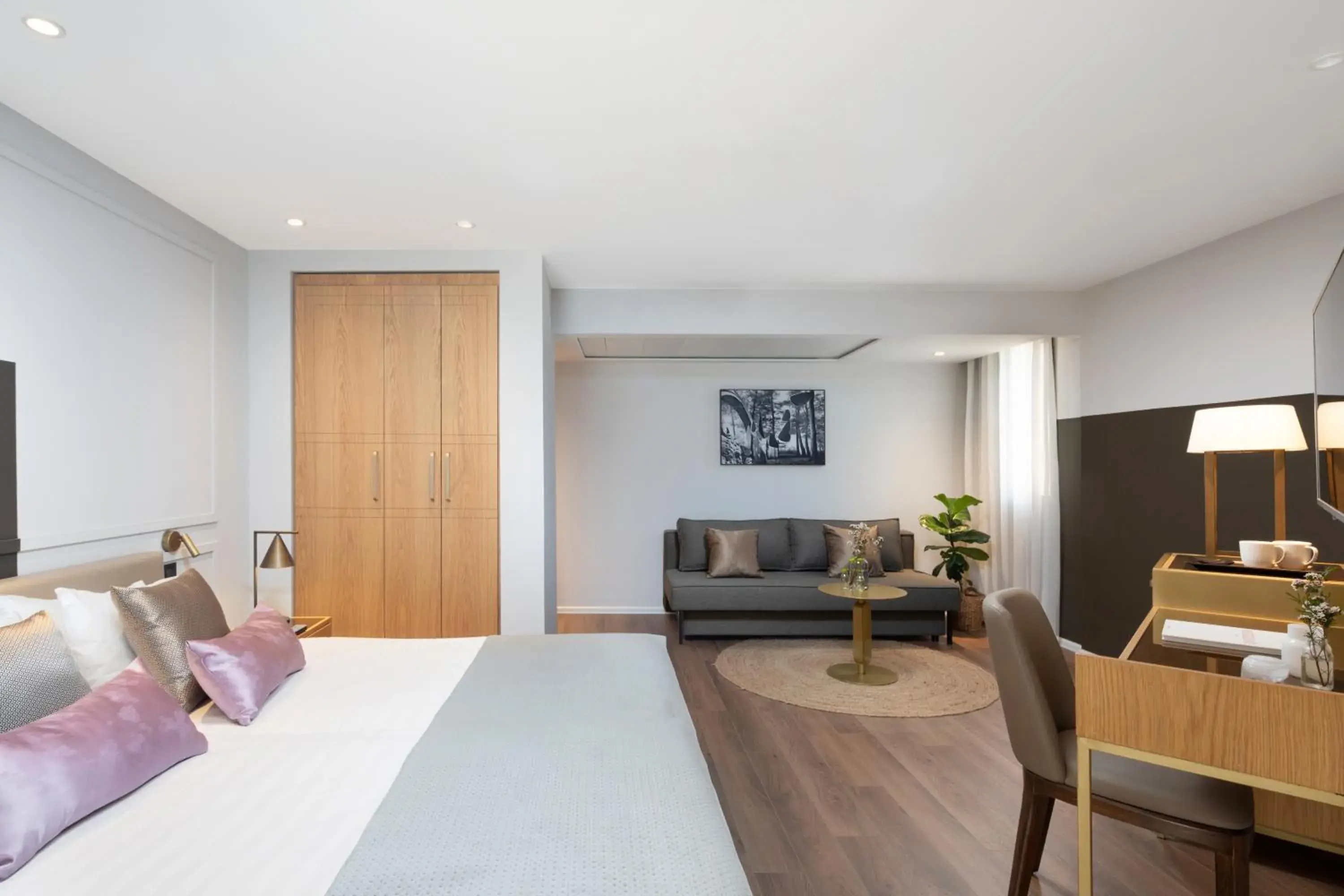 Grand Deluxe Room in Cassia Hotel Jerusalem Grand Deluxe Room in Cassia Hotel Jerusalem