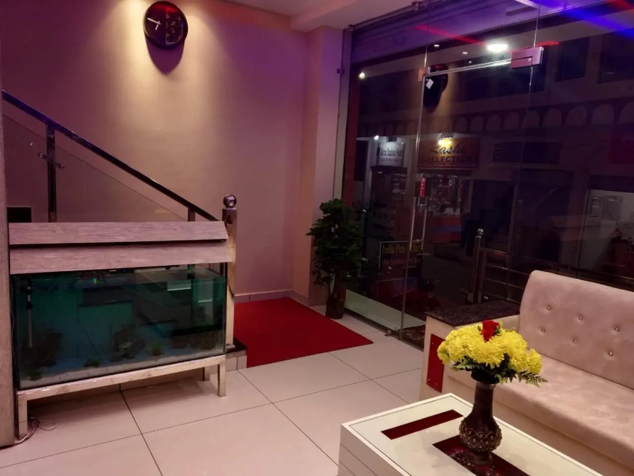 Facade/entrance in Hotel Reyansh