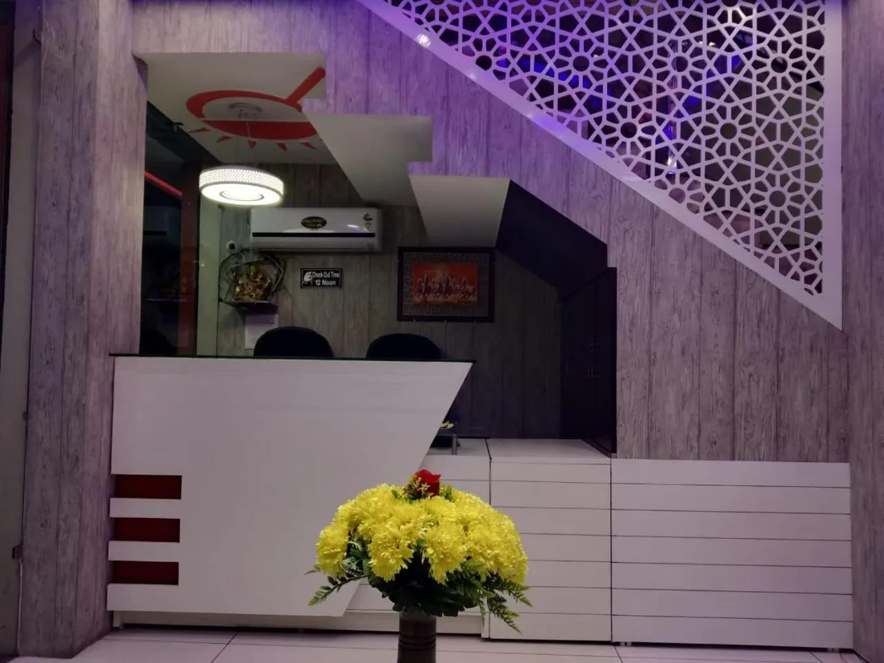 Lobby or reception in Hotel Reyansh