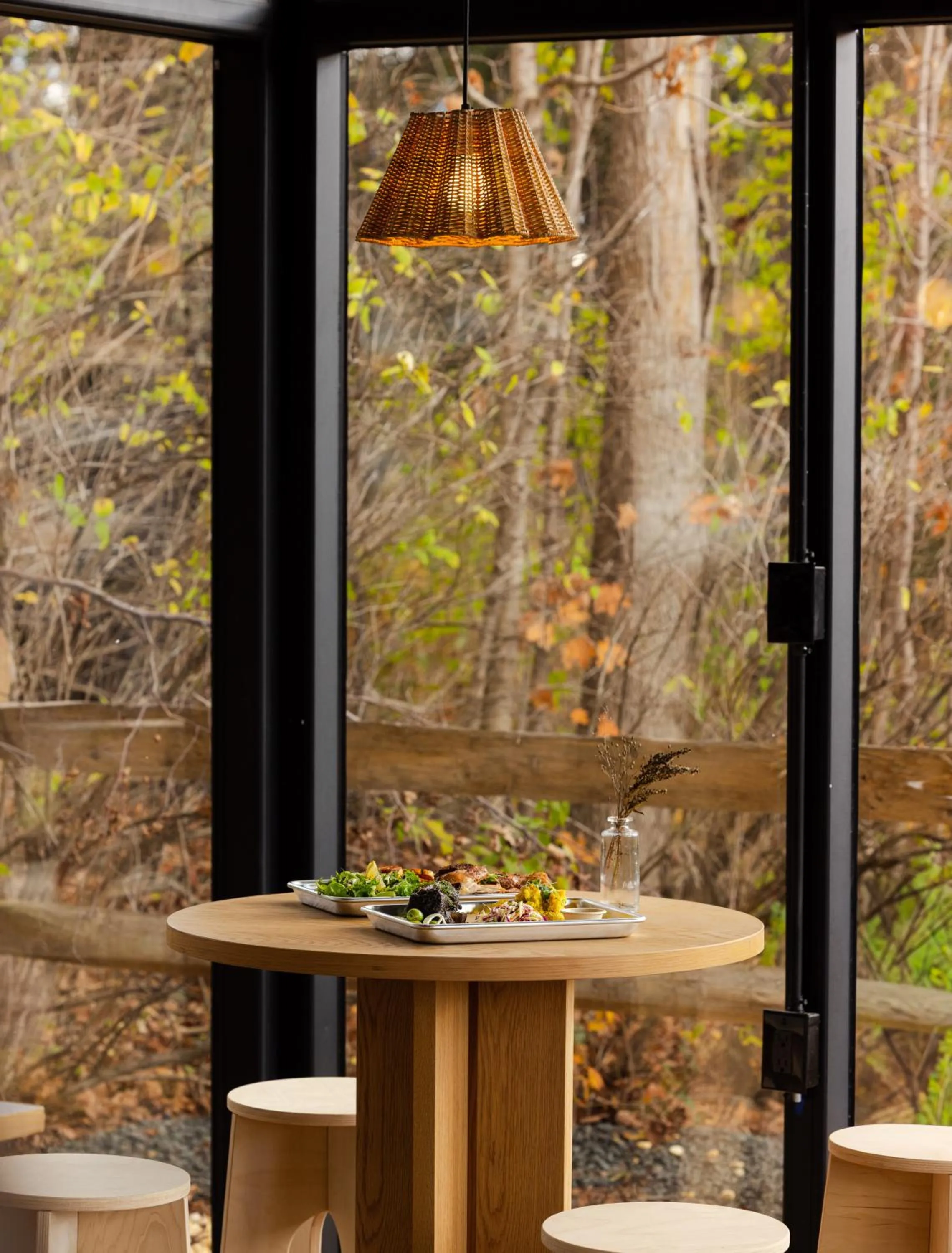 Restaurant/places to eat in Eastwind