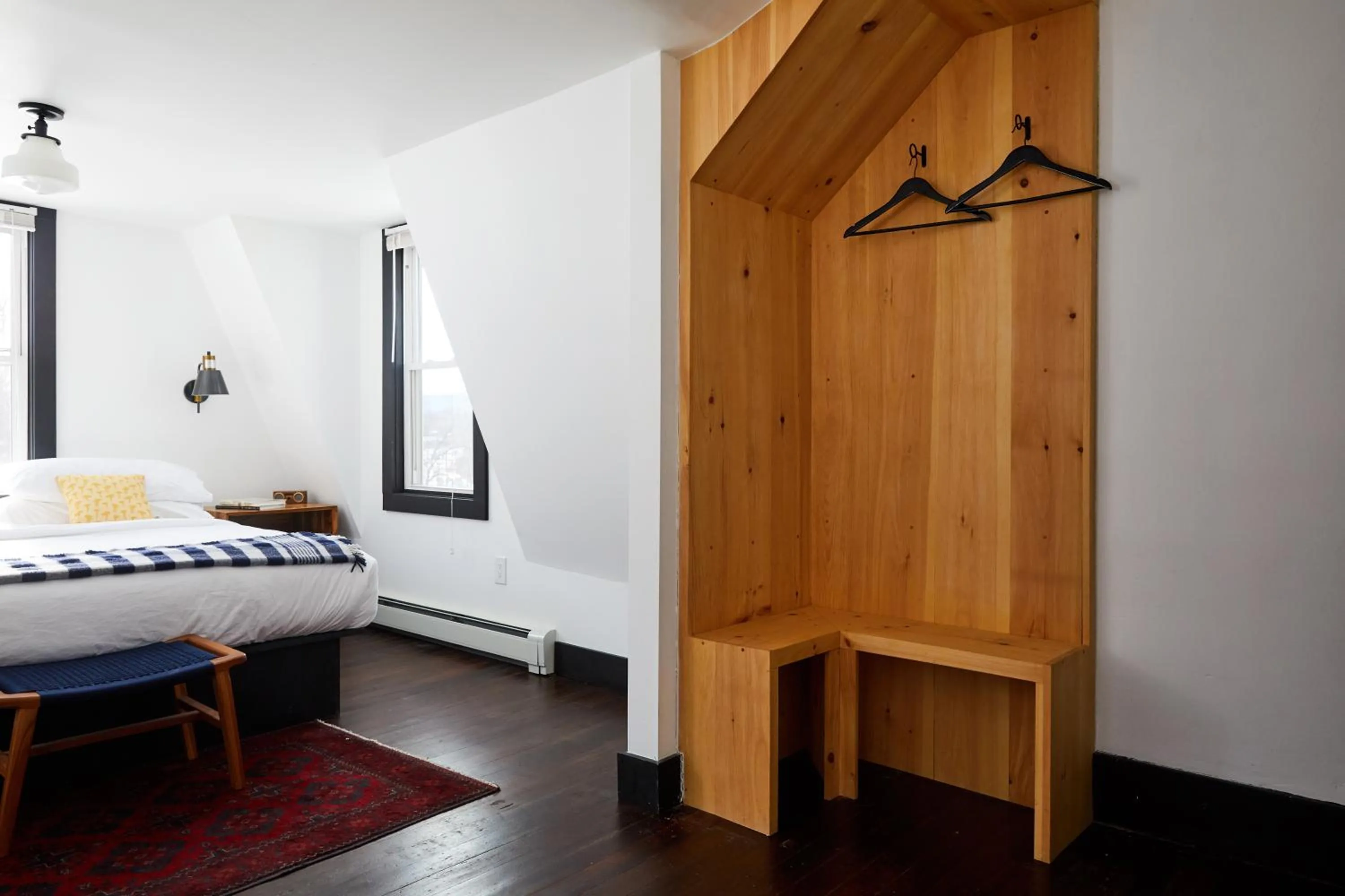 wardrobe, Bed in Eastwind