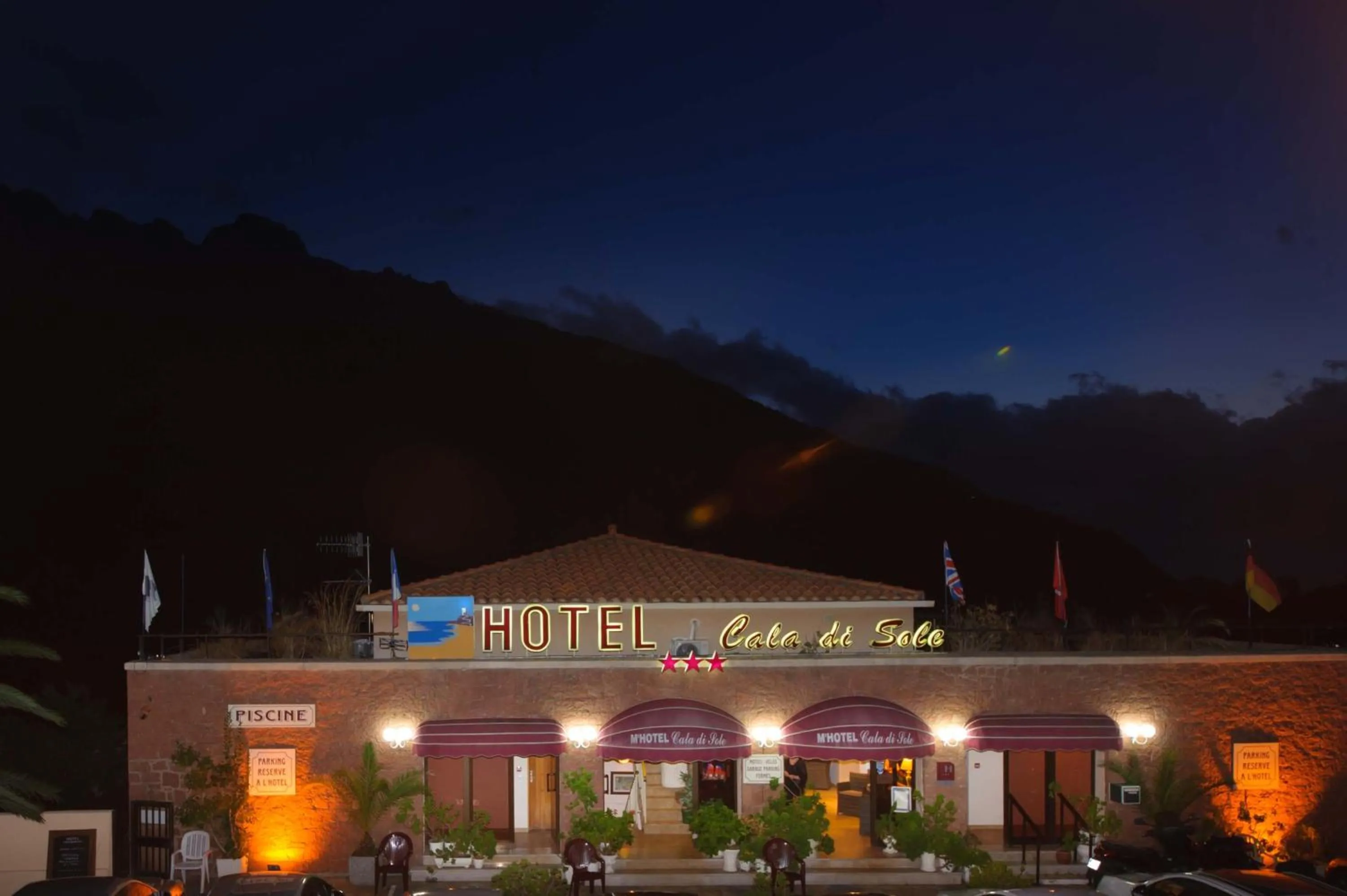 Facade/entrance in Hotel et Résidence Cala di sole