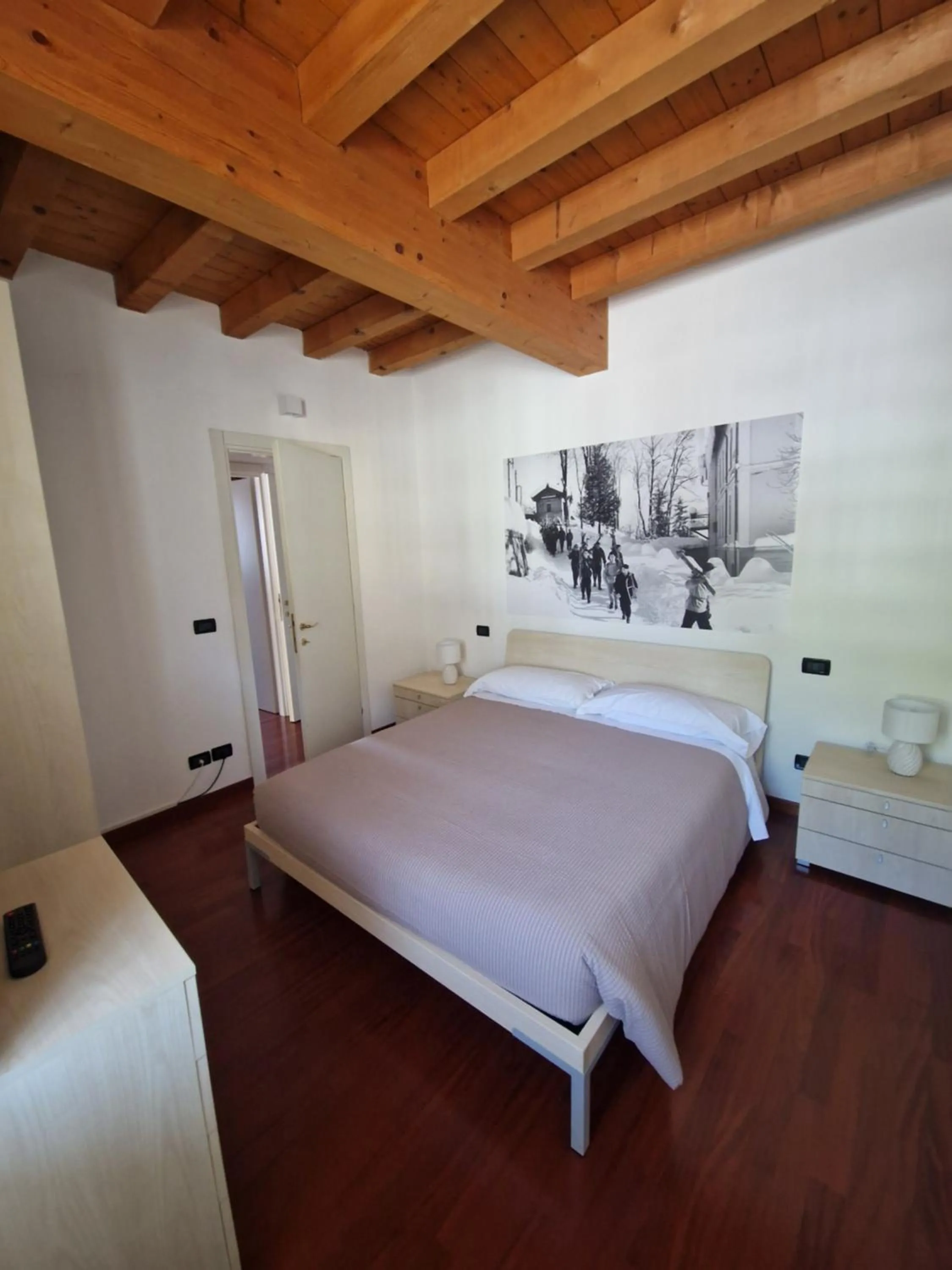 Bedroom, Bed in Hotel Raibl e Appartamenti