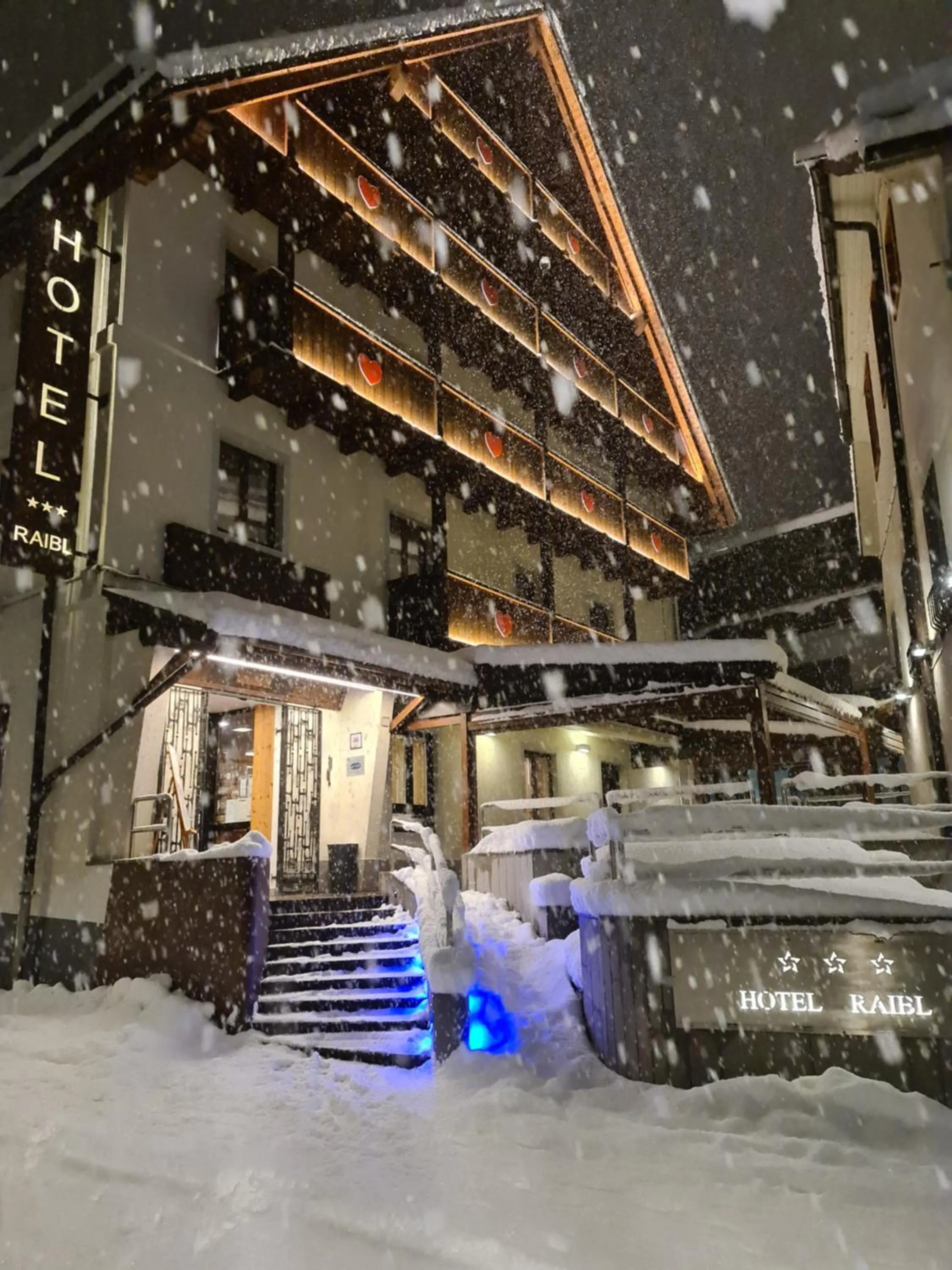 Property building in Hotel Raibl e Appartamenti