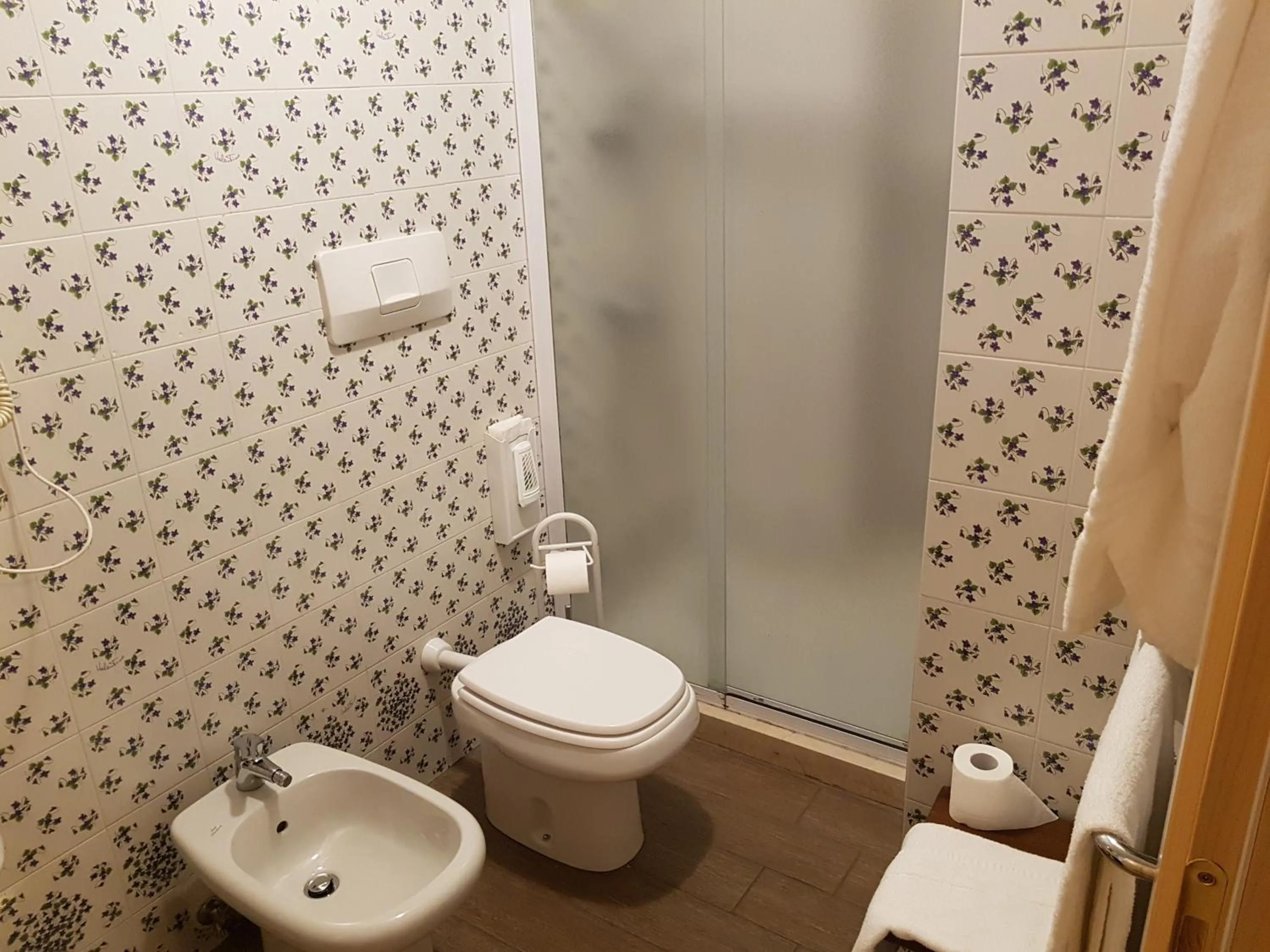 Bathroom in Hotel Raibl e Appartamenti
