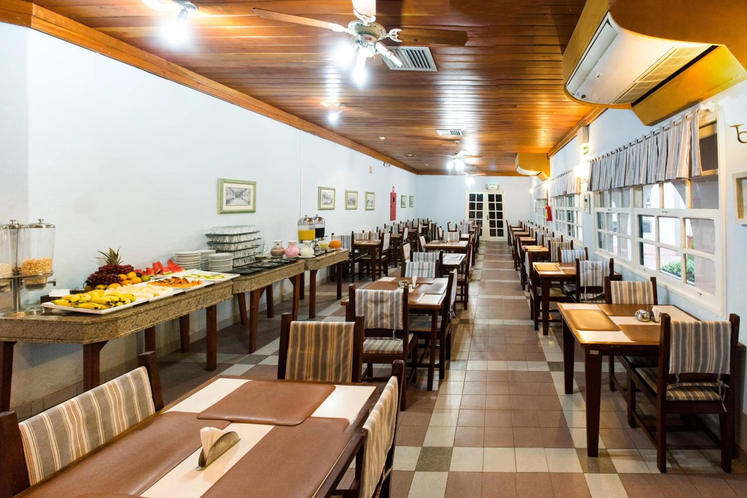 Restaurant/places to eat in Hotel Atlântico Praia Cassino Rio Grande