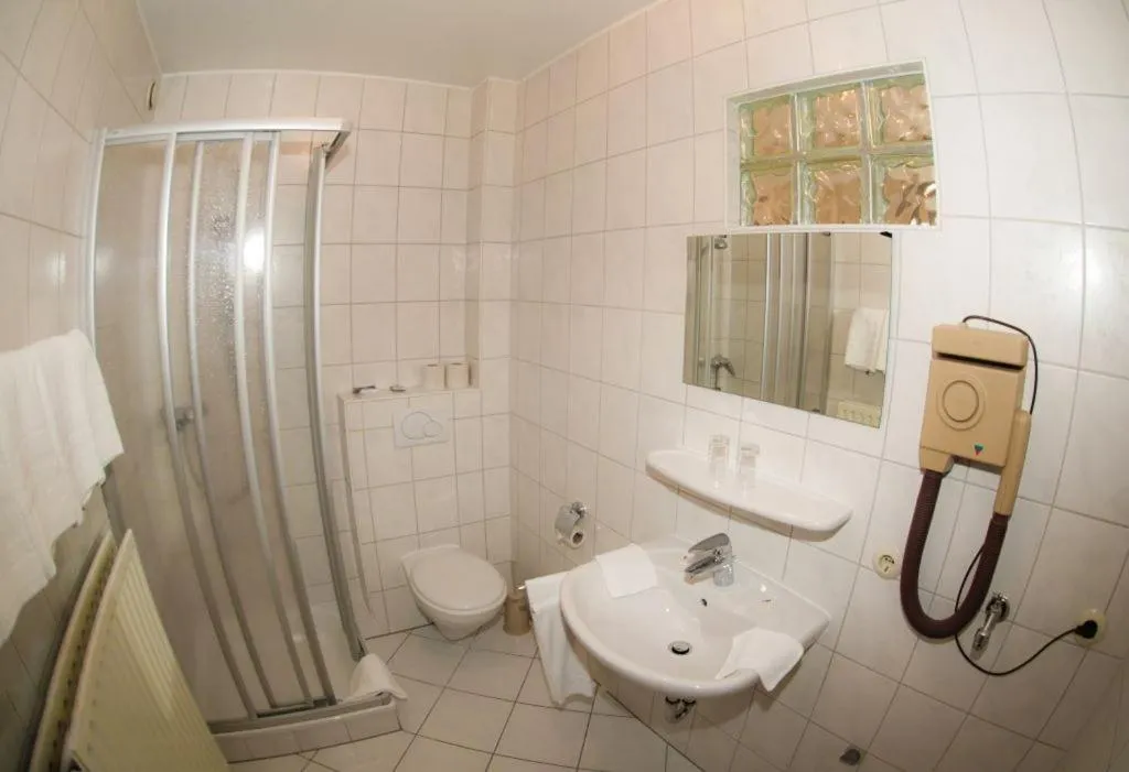 Shower in Meyer Appartments