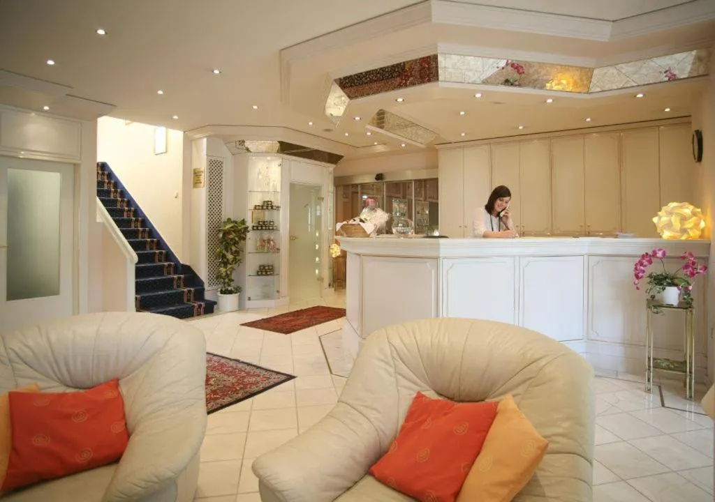 People in Meyer Appartments