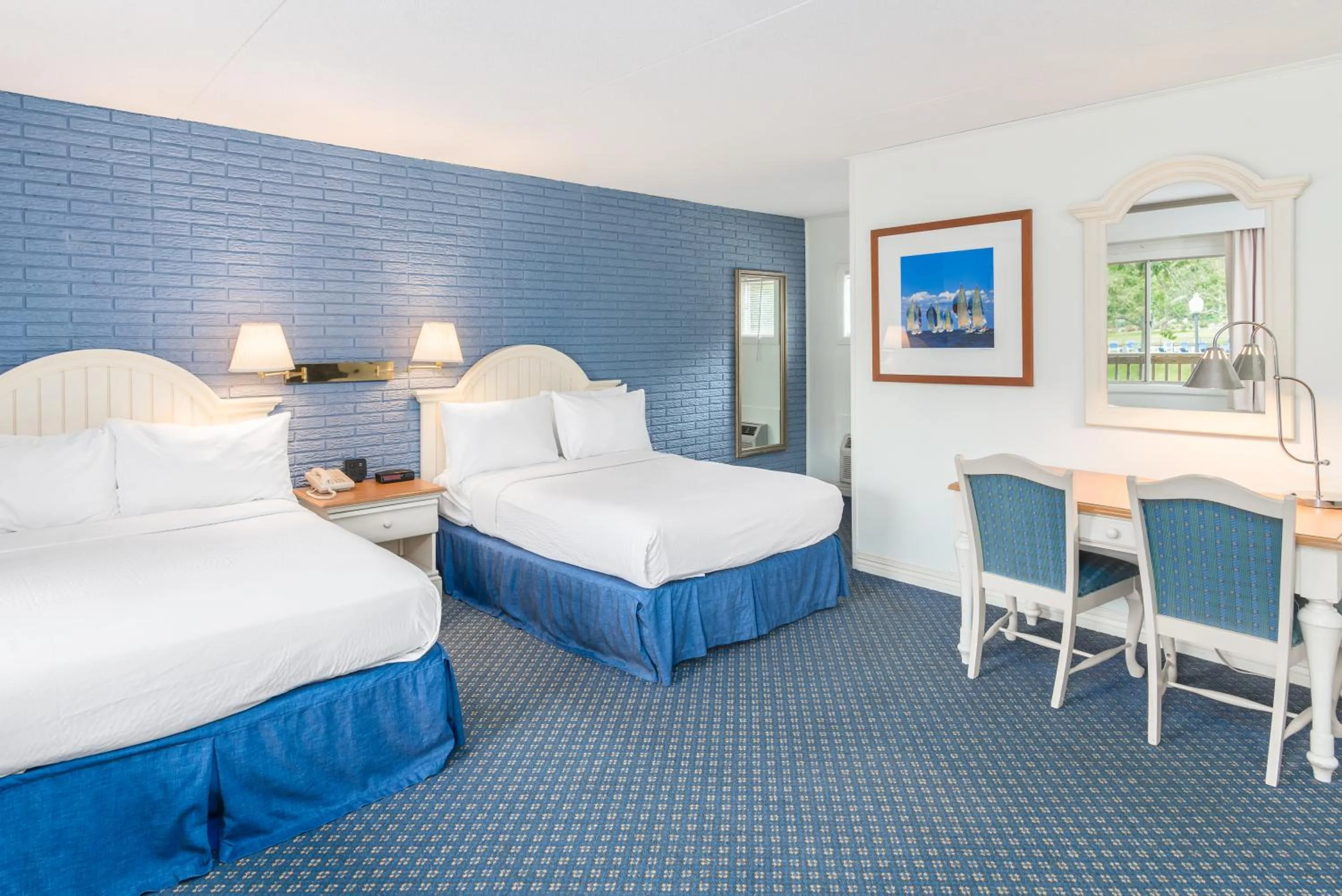 Photo of the whole room, Bed in Ocean Park Inn Cape Cod