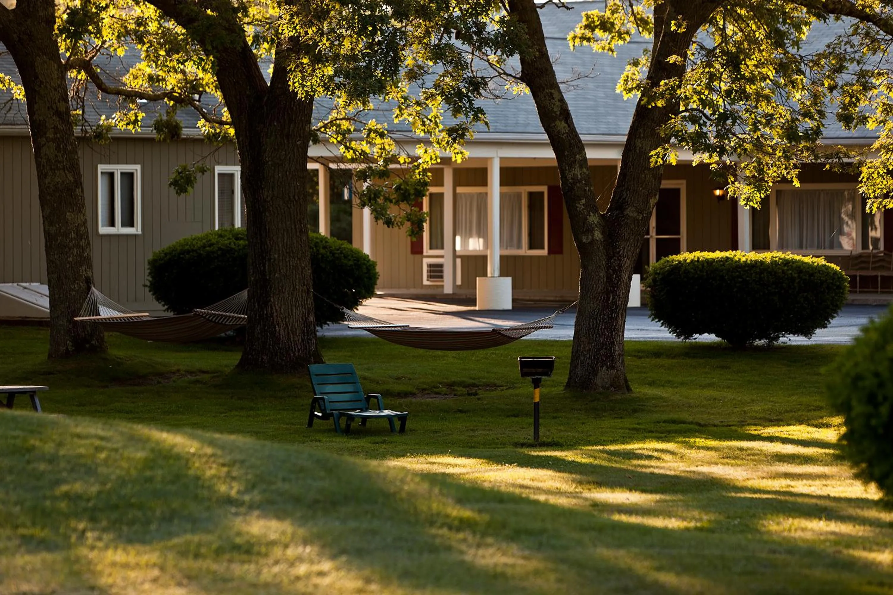 Facade/entrance in Ocean Park Inn Cape Cod