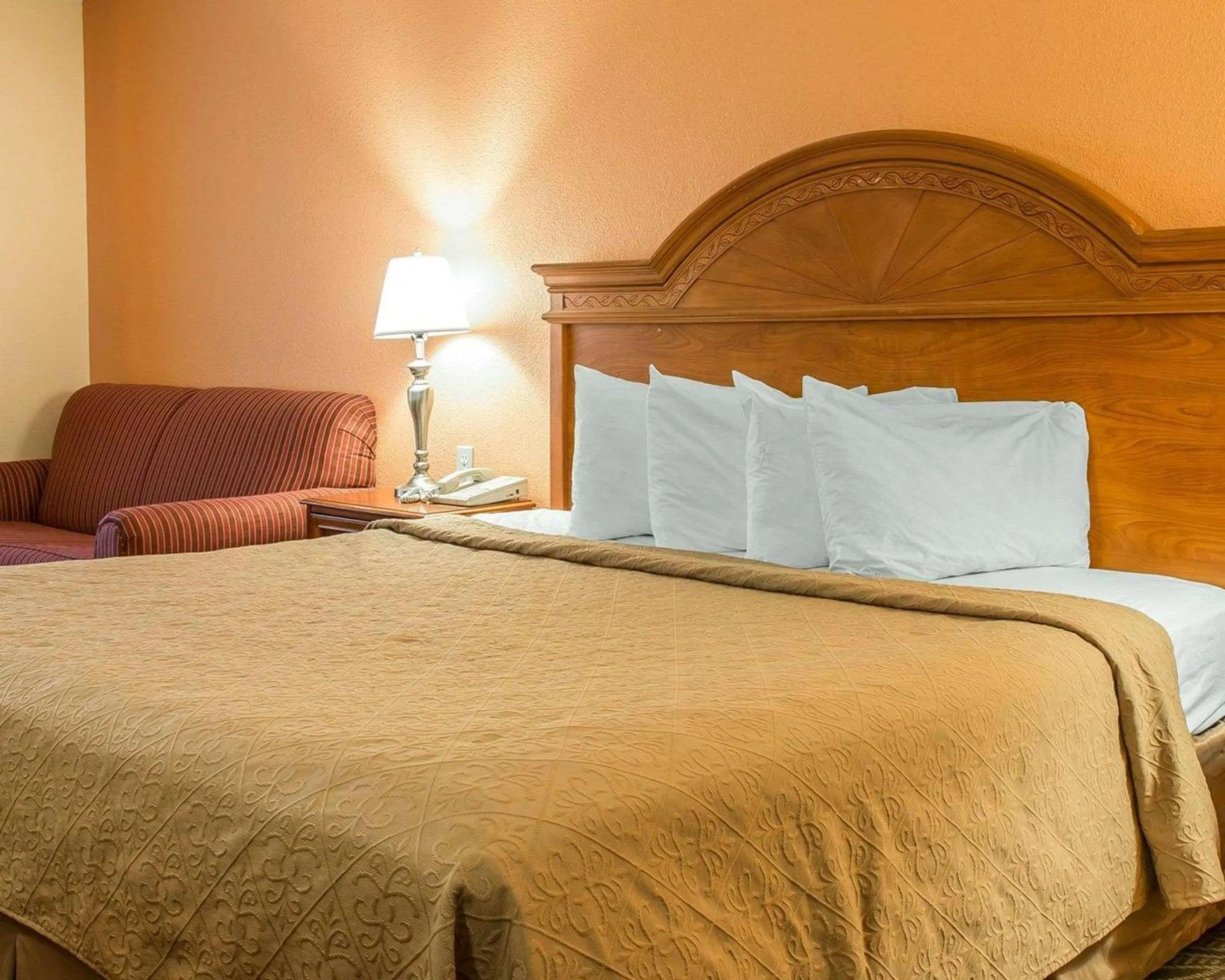 Bedroom, Bed in Quality Inn Gaylord