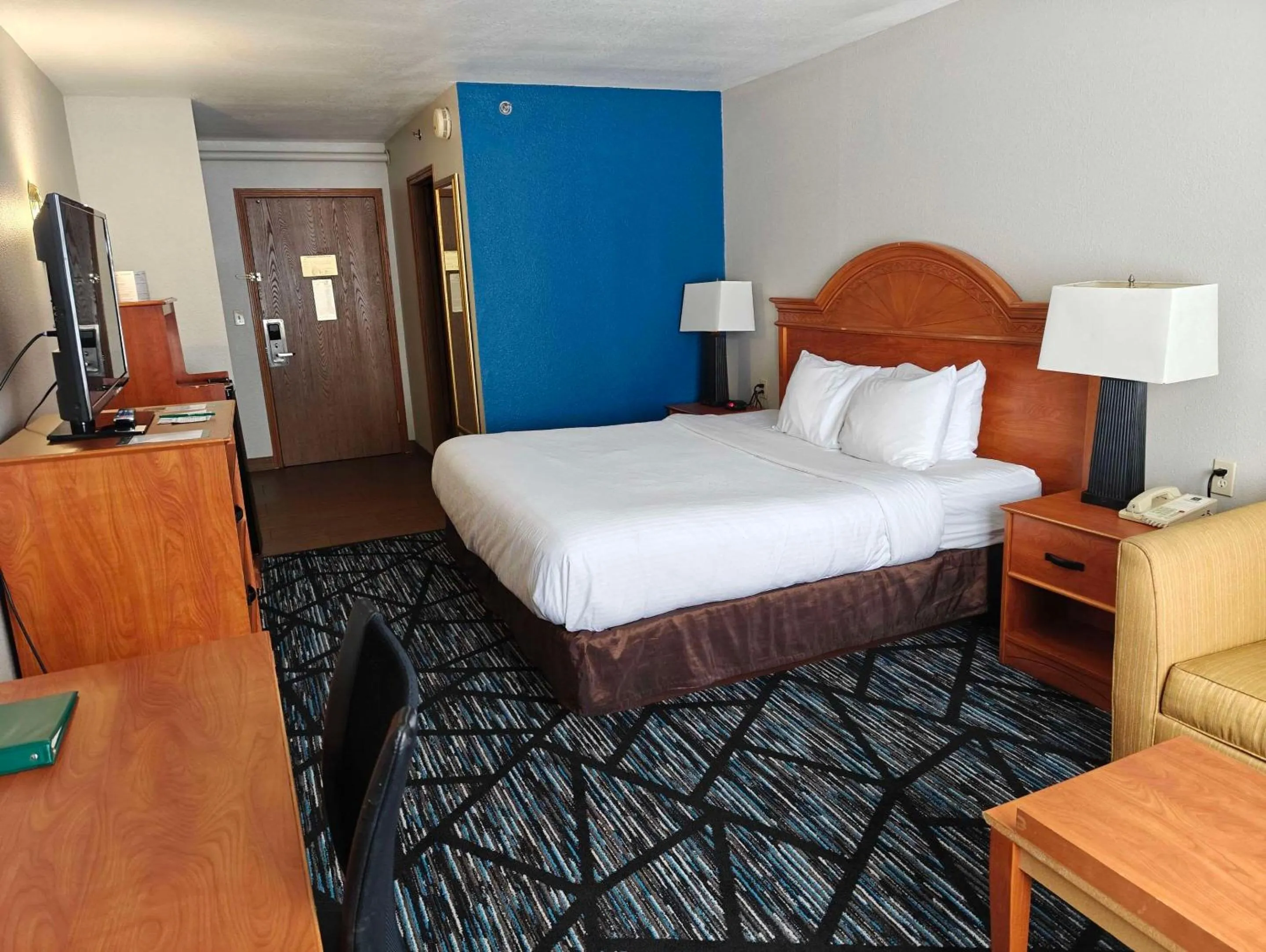 Bedroom, Bed in Quality Inn Gaylord