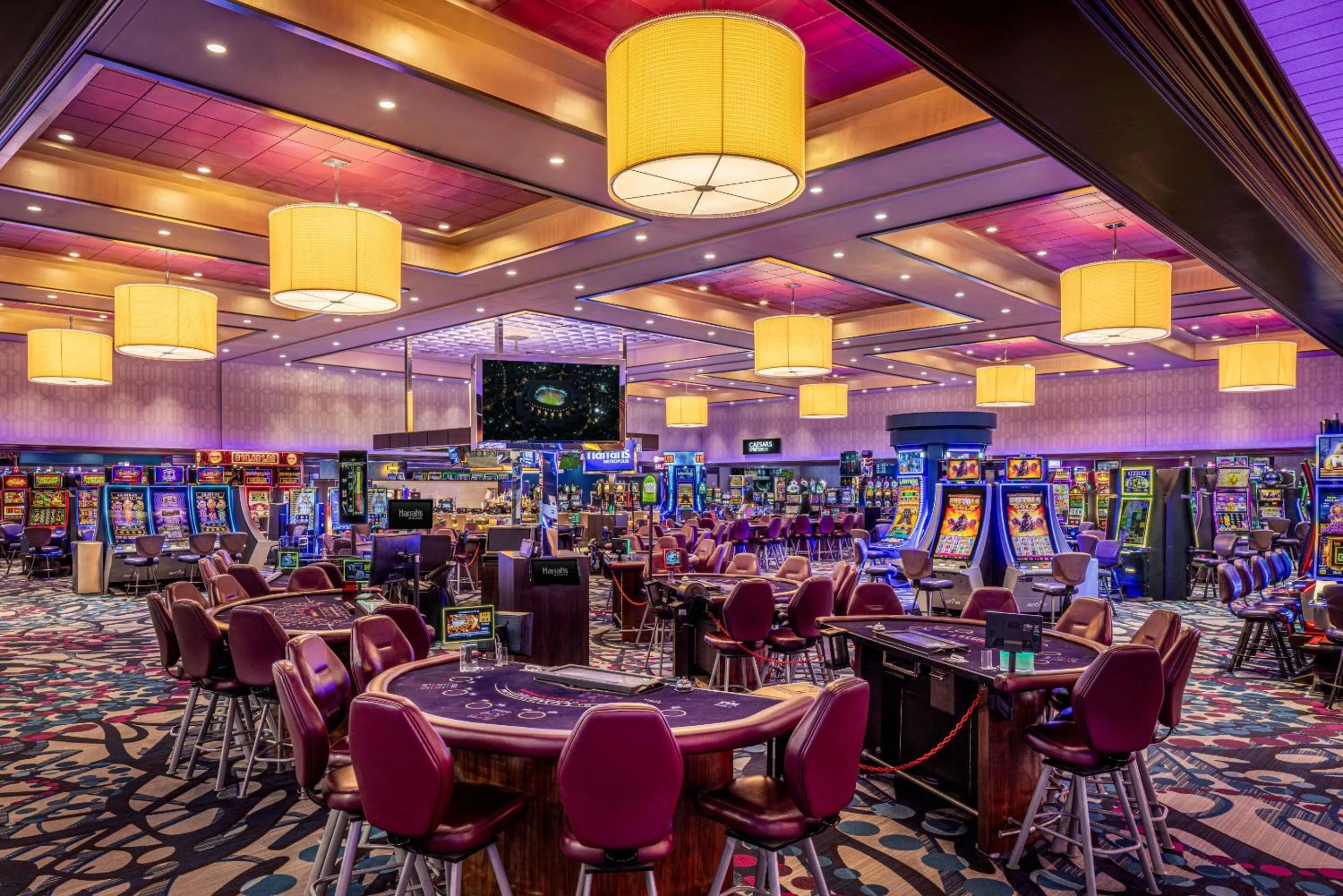Casino in Harrah's Metropolis, A Caesars Destination